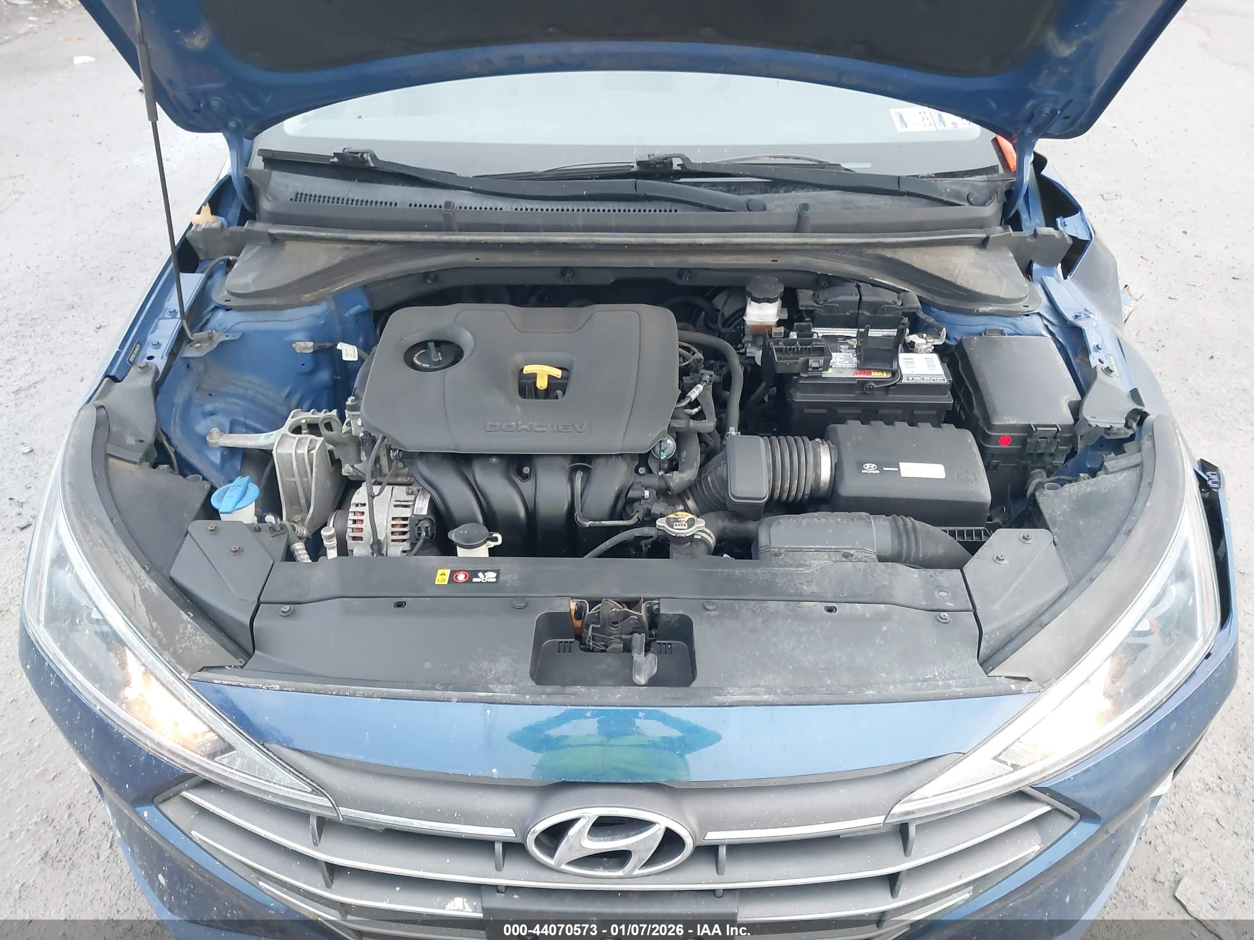 HYUNDAI ELANTRA image 10