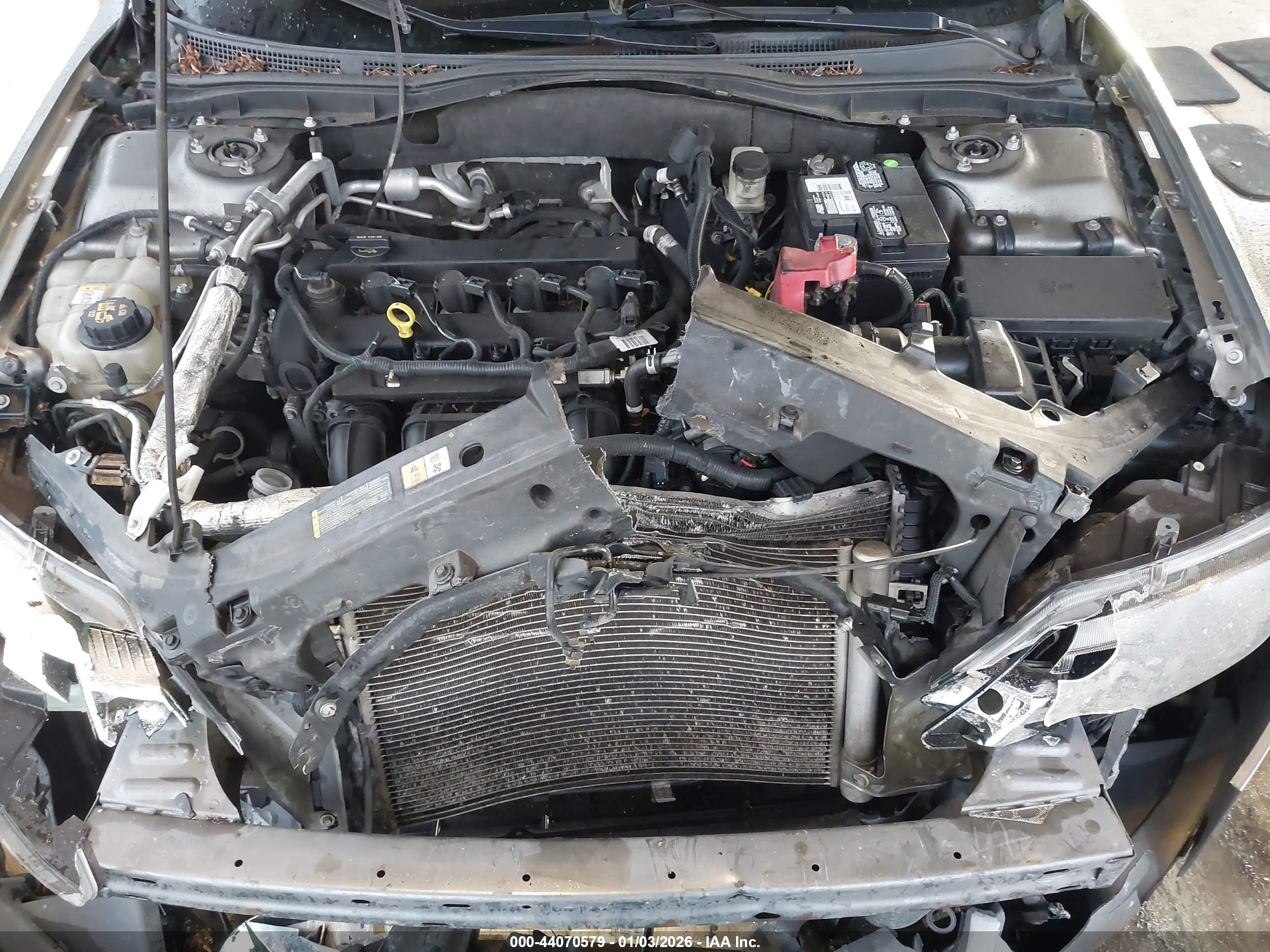 FORD FUSION image 10