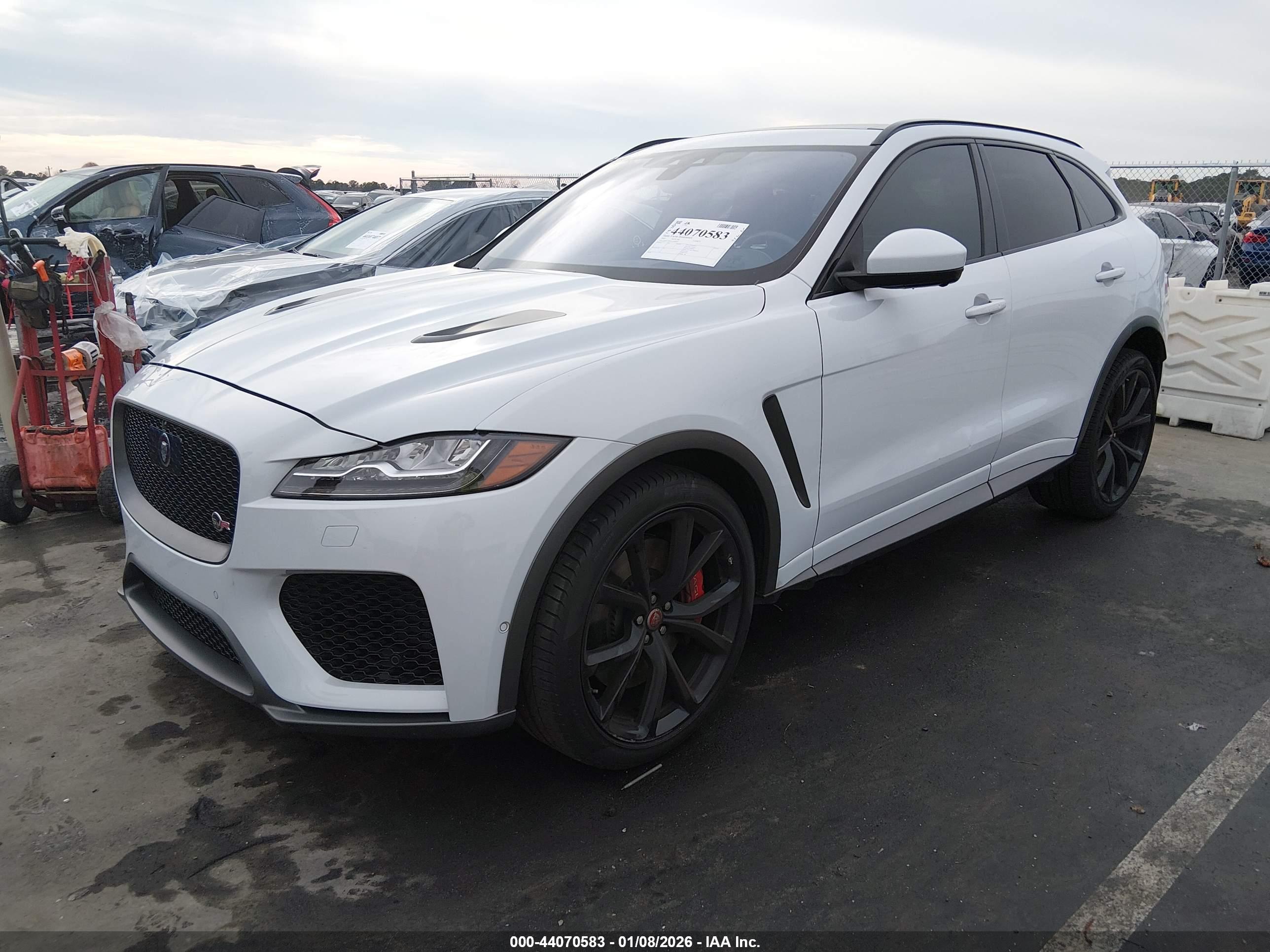 JAGUAR F-PACE image 2