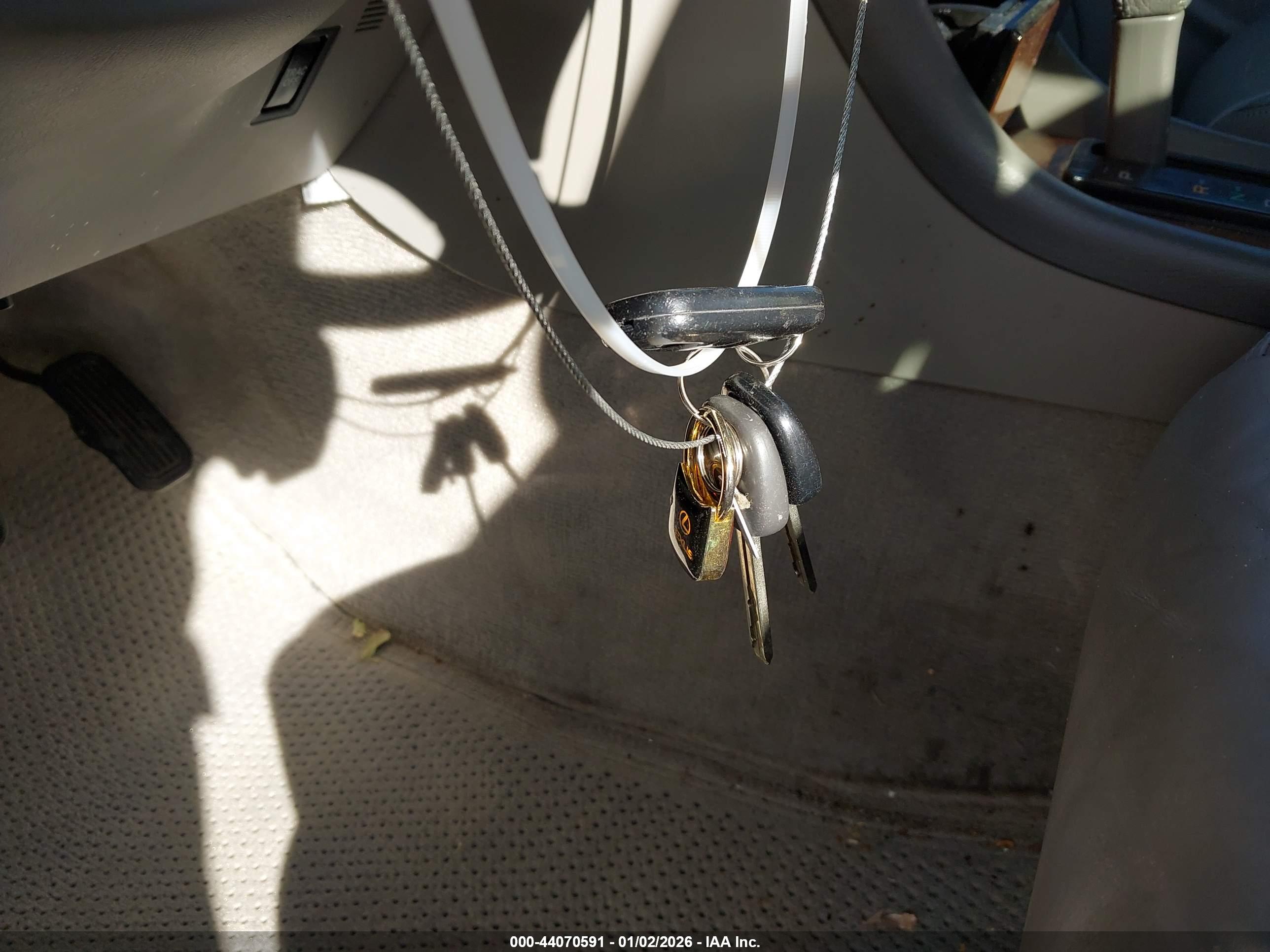 LEXUS ES image 11
