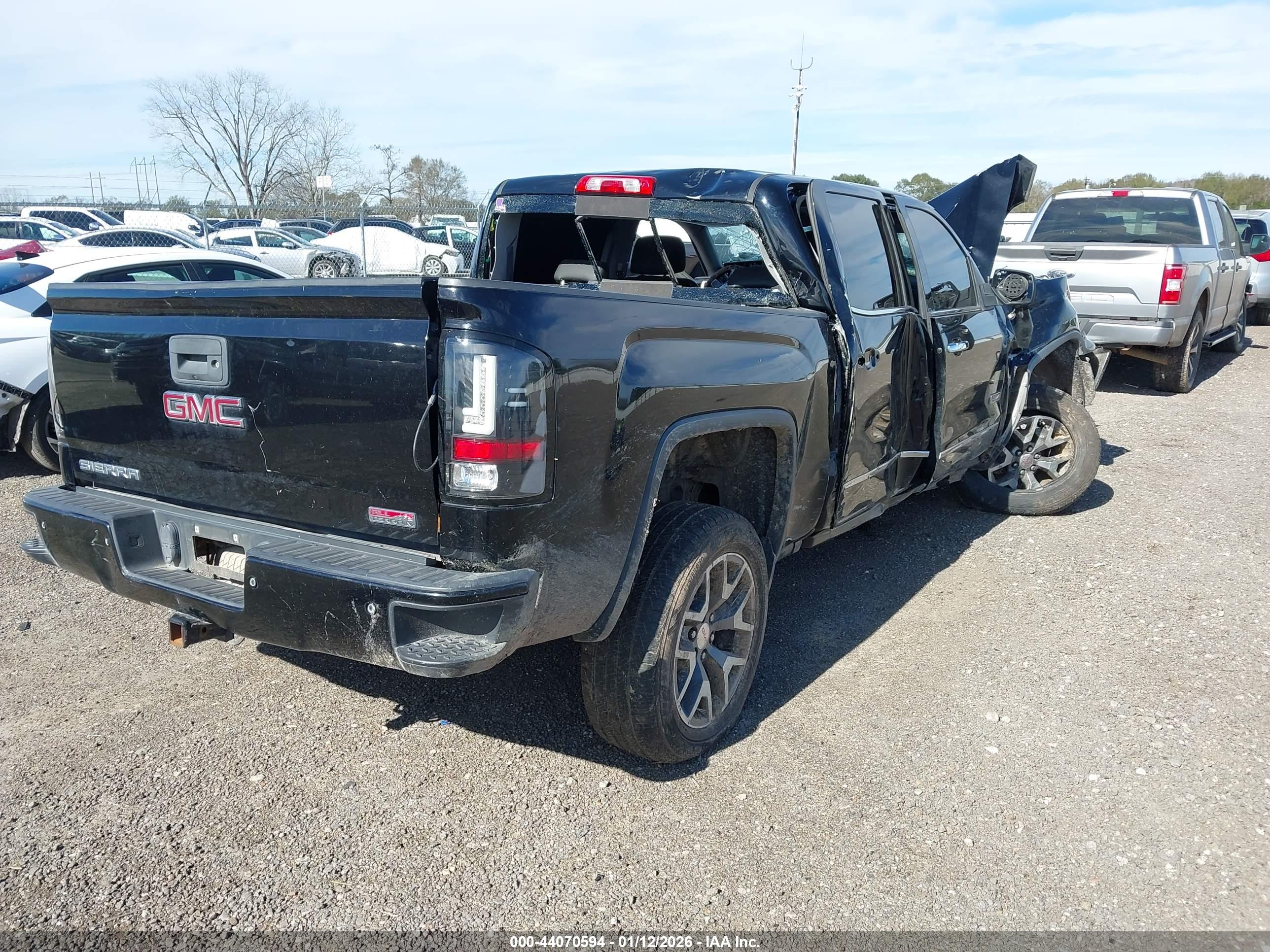 GMC SIERRA image 4