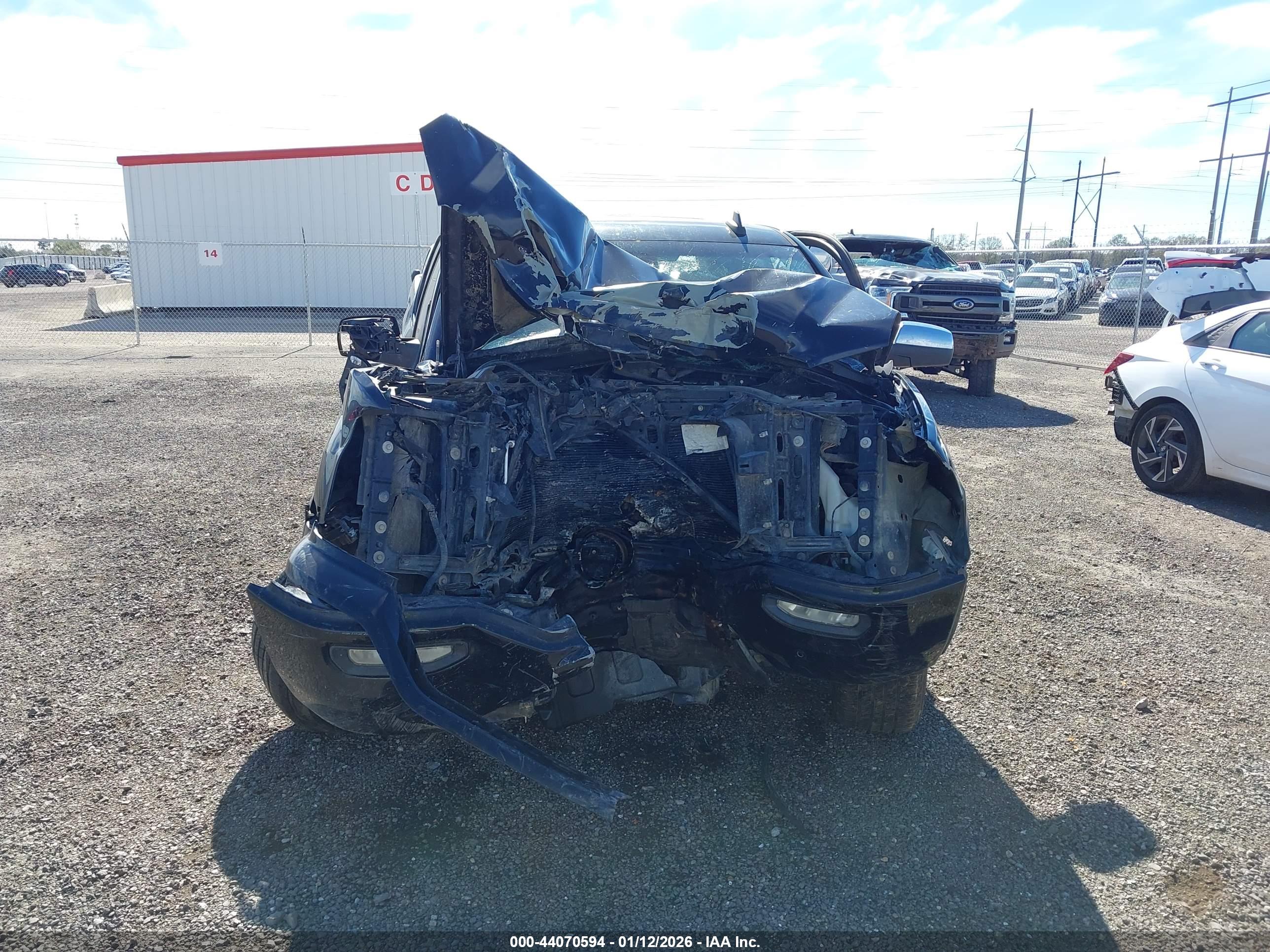 GMC SIERRA image 6