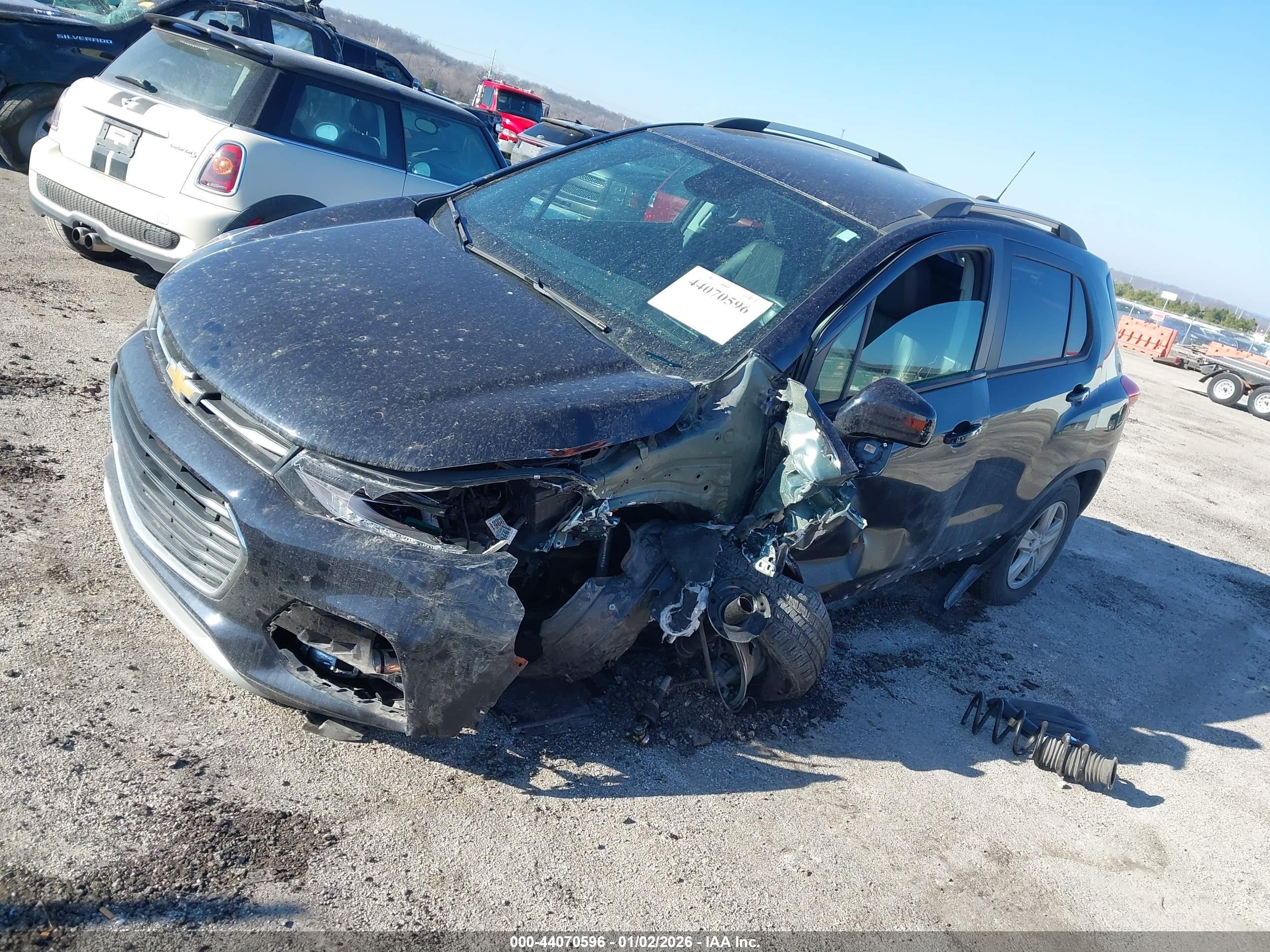 CHEVROLET TRAX image 2