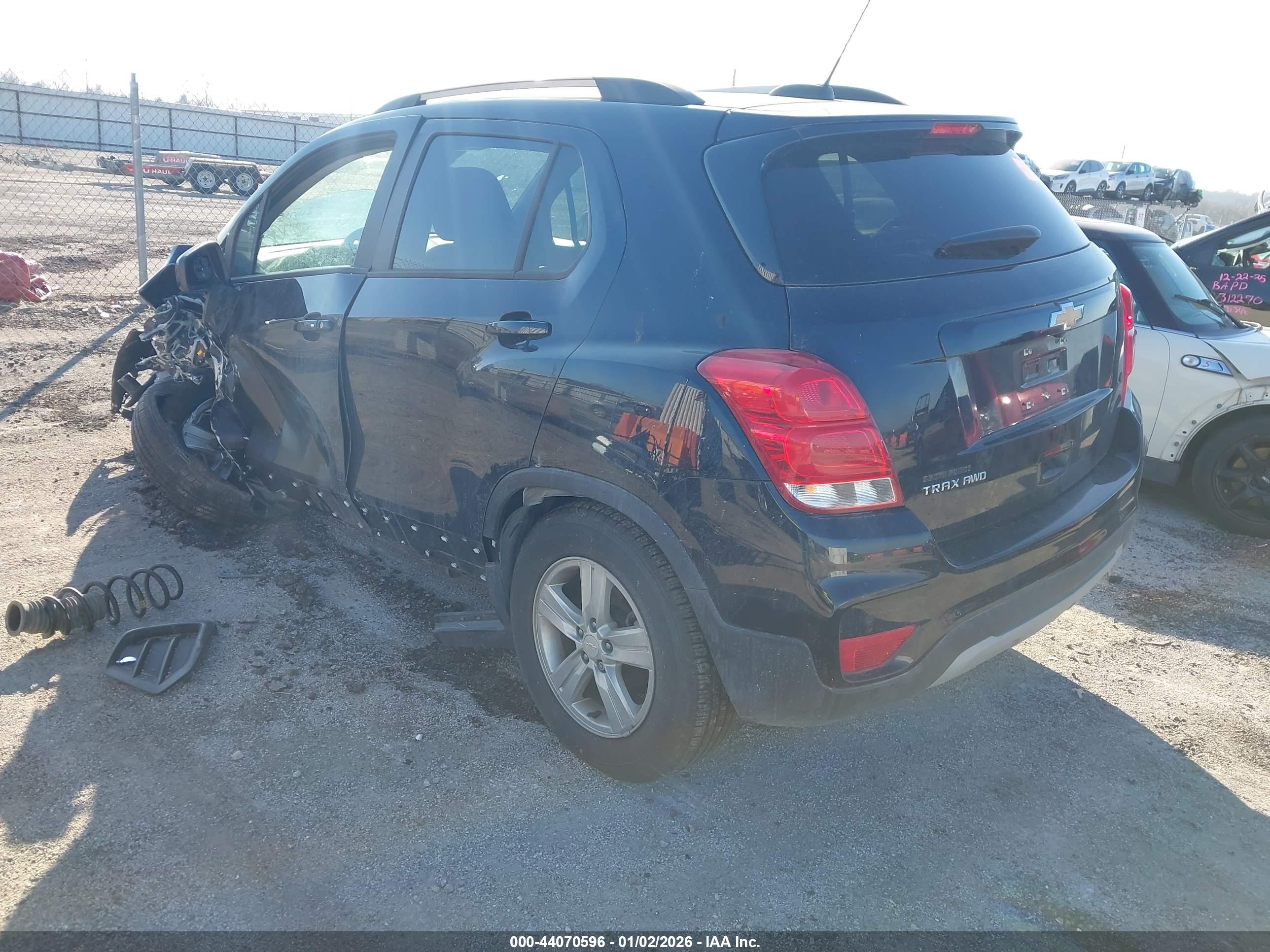 CHEVROLET TRAX image 3