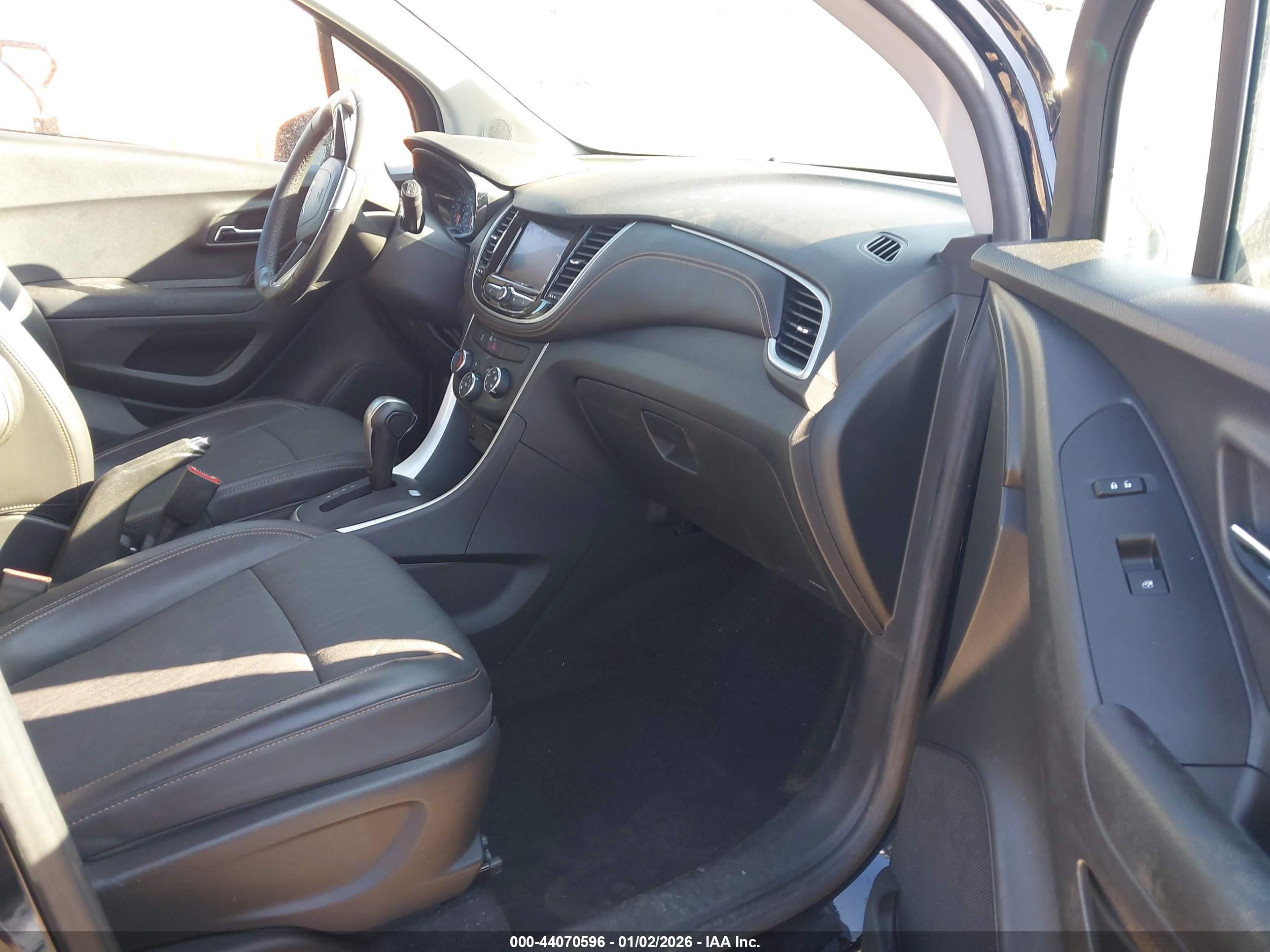 CHEVROLET TRAX image 5