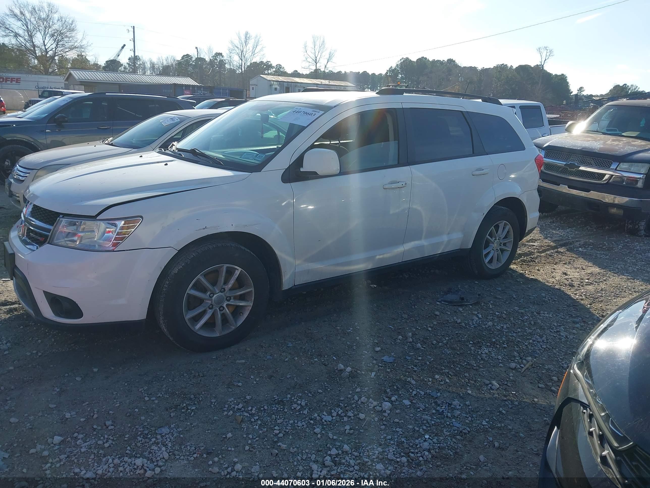 DODGE JOURNEY image 2