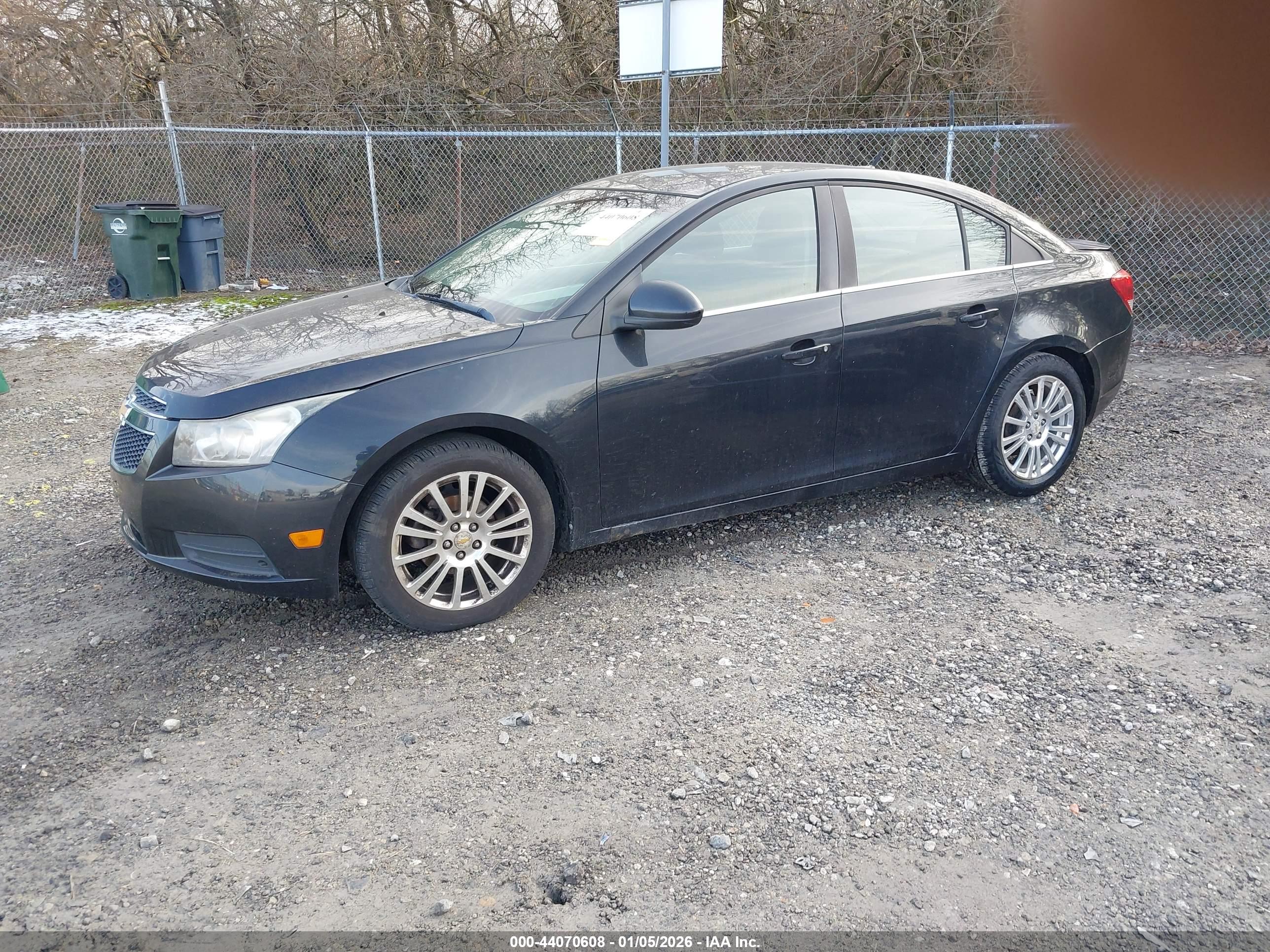 CHEVROLET CRUZE image 2