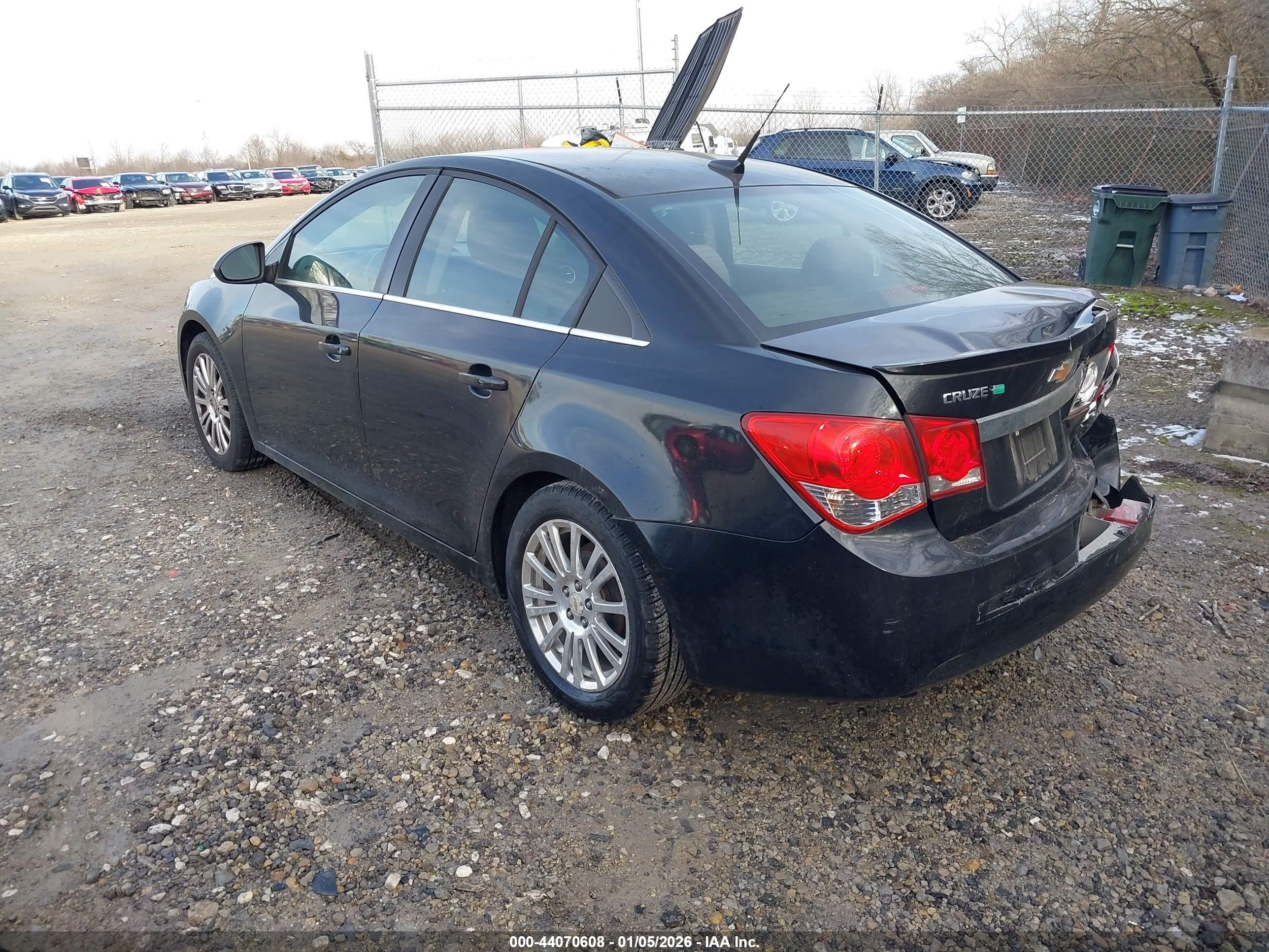 CHEVROLET CRUZE image 3