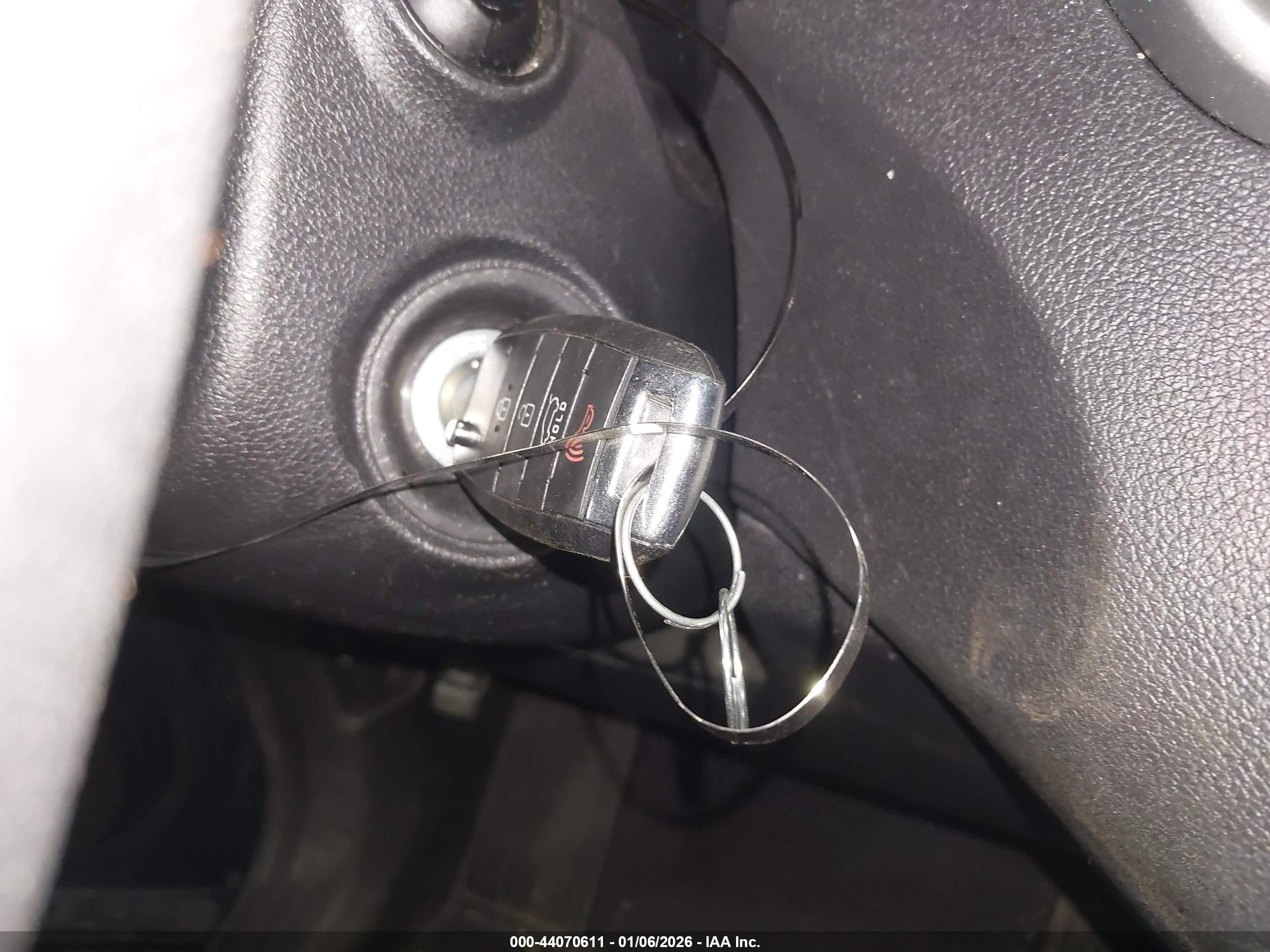KIA SORENTO image 11