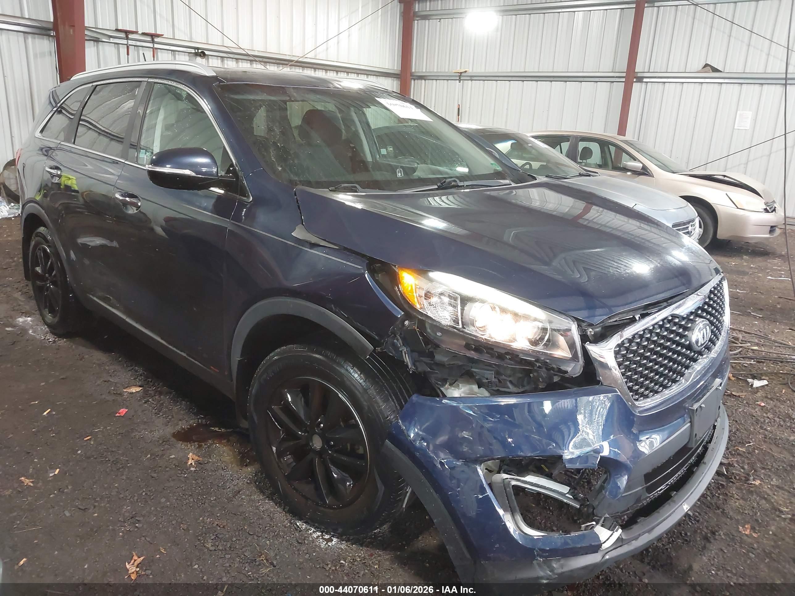 KIA SORENTO image 6