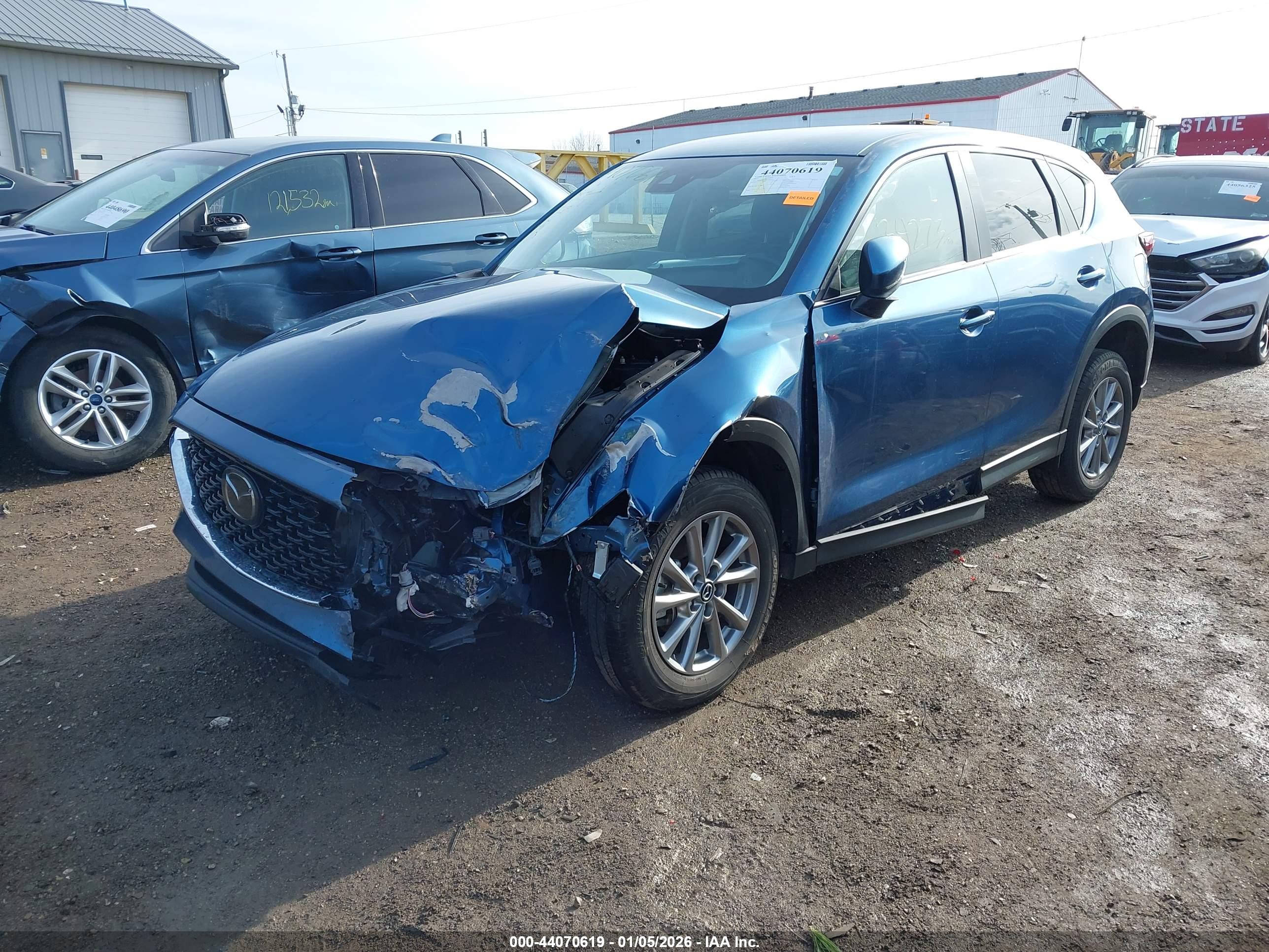 MAZDA CX-5 image 2