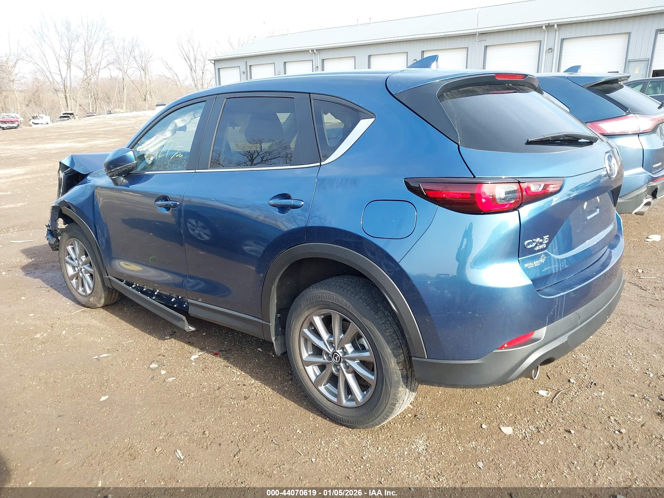 MAZDA CX-5 image 3