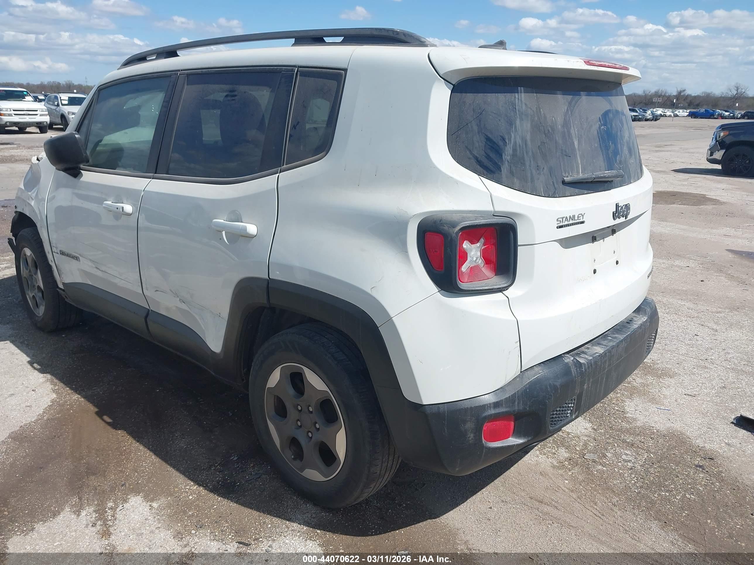 JEEP RENEGADE image 3