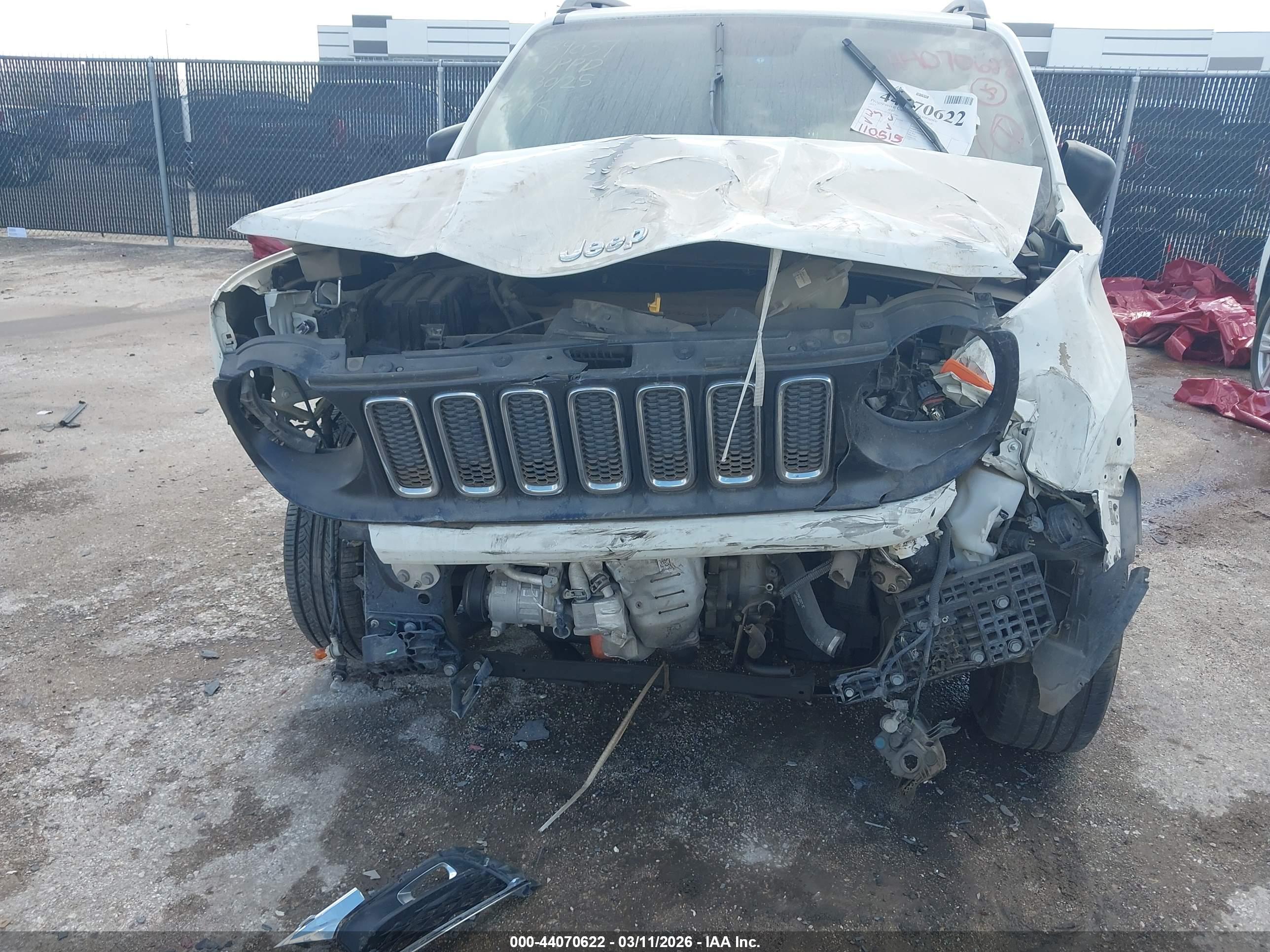 JEEP RENEGADE image 6