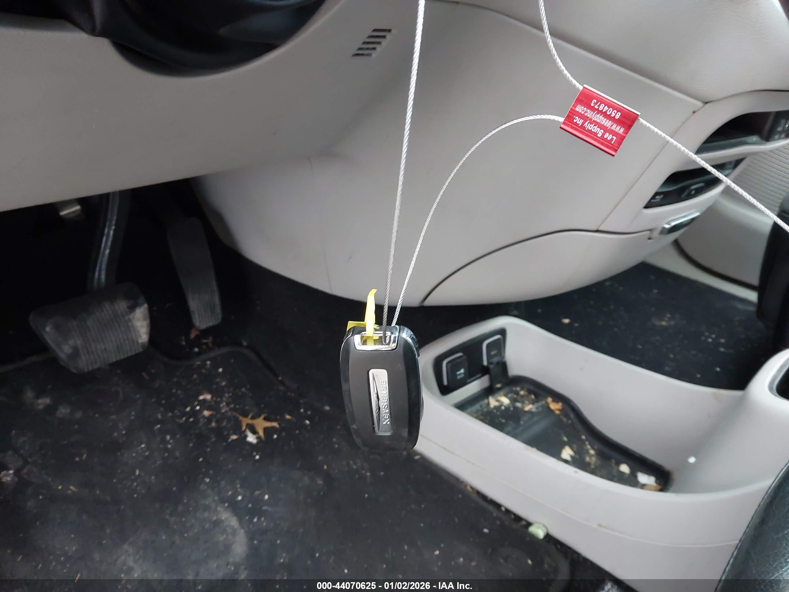 CHRYSLER PACIFICA image 11
