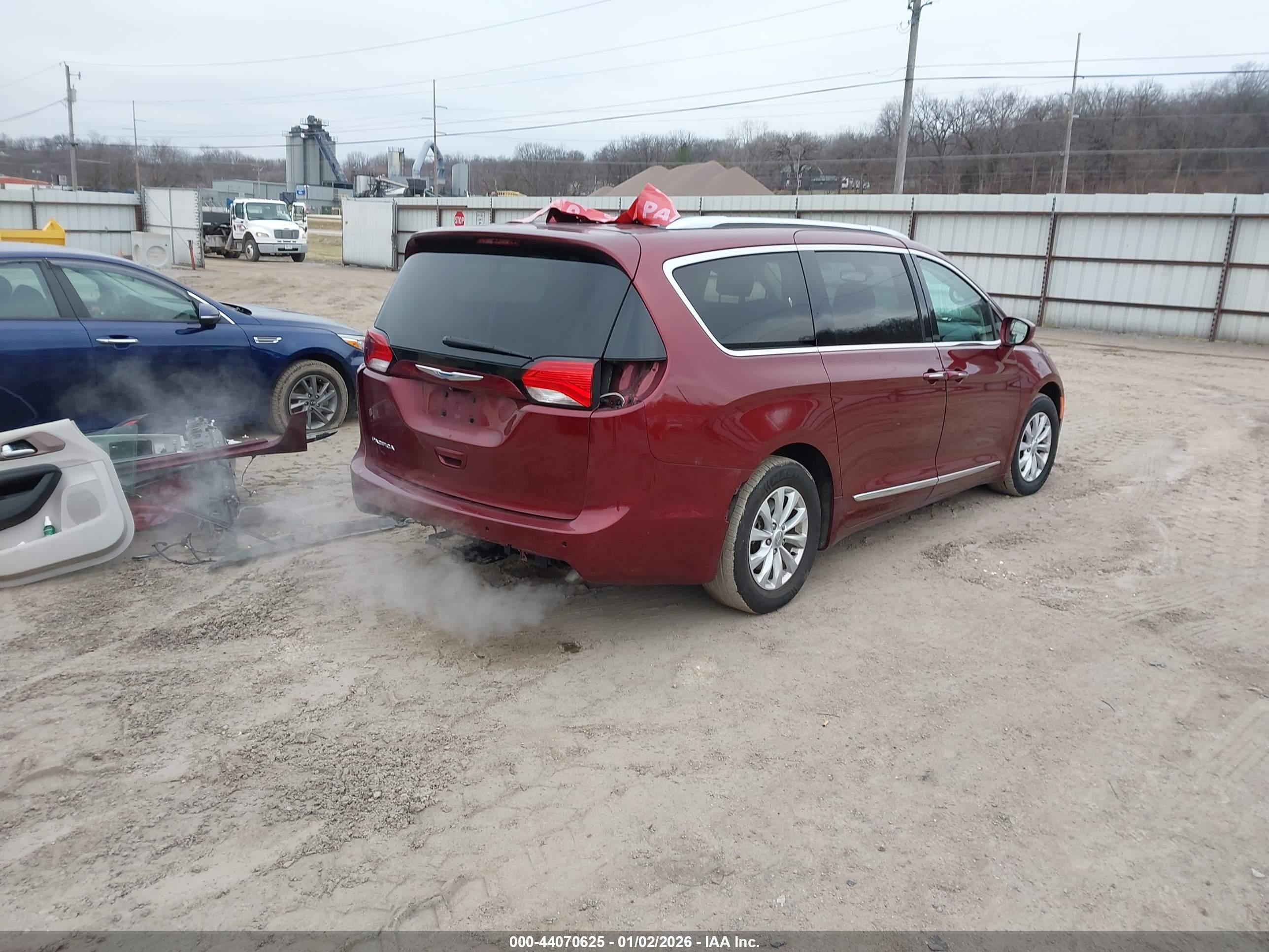 CHRYSLER PACIFICA image 4