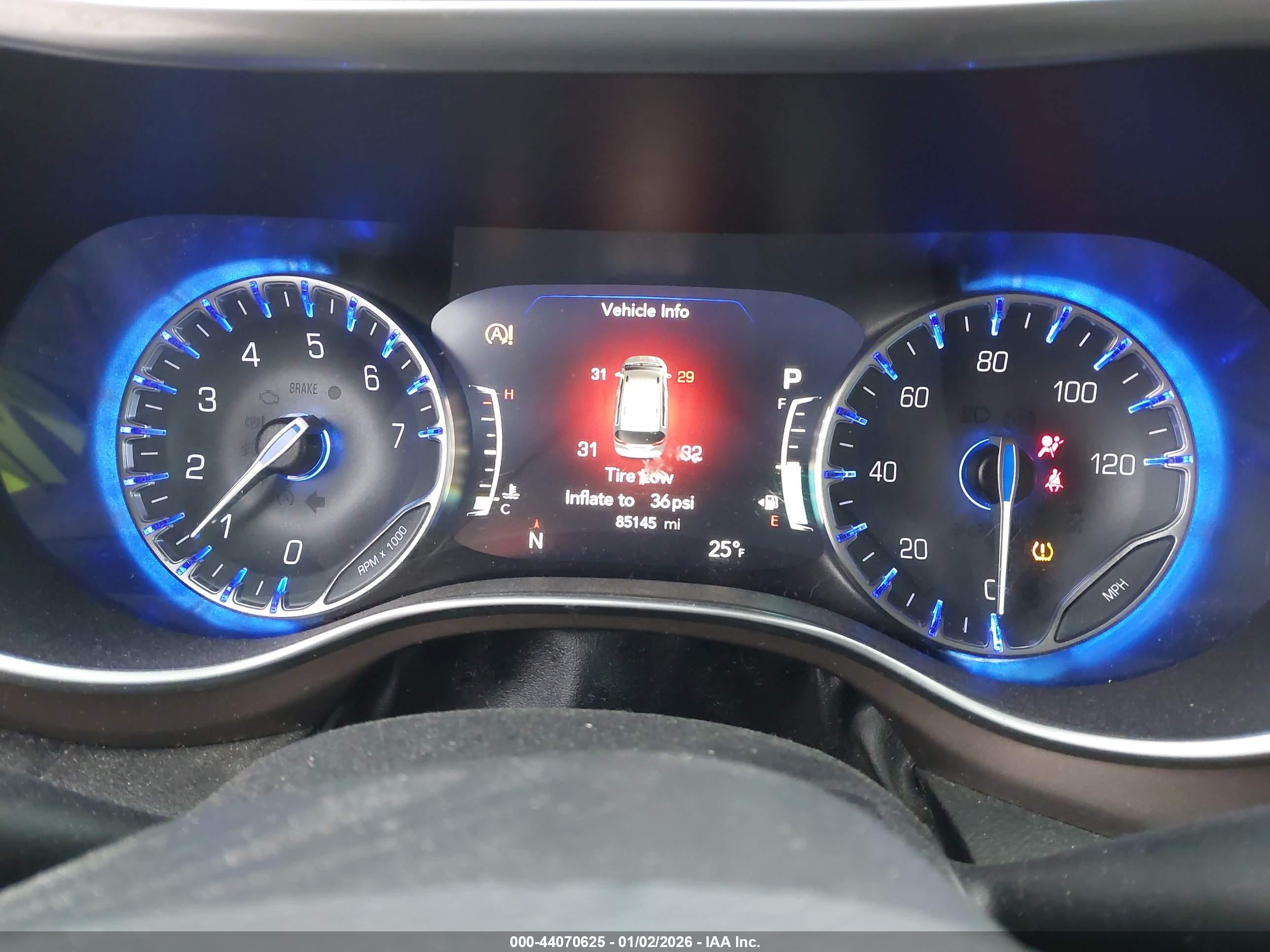 CHRYSLER PACIFICA image 7