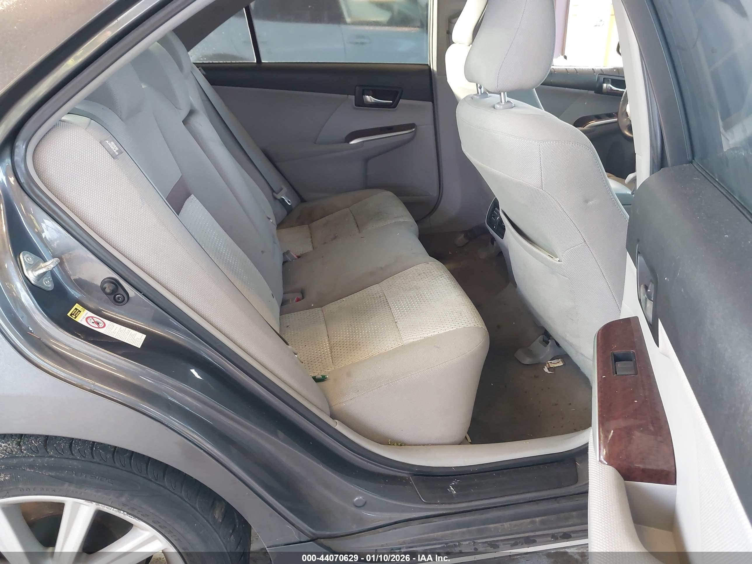 TOYOTA CAMRY image 8