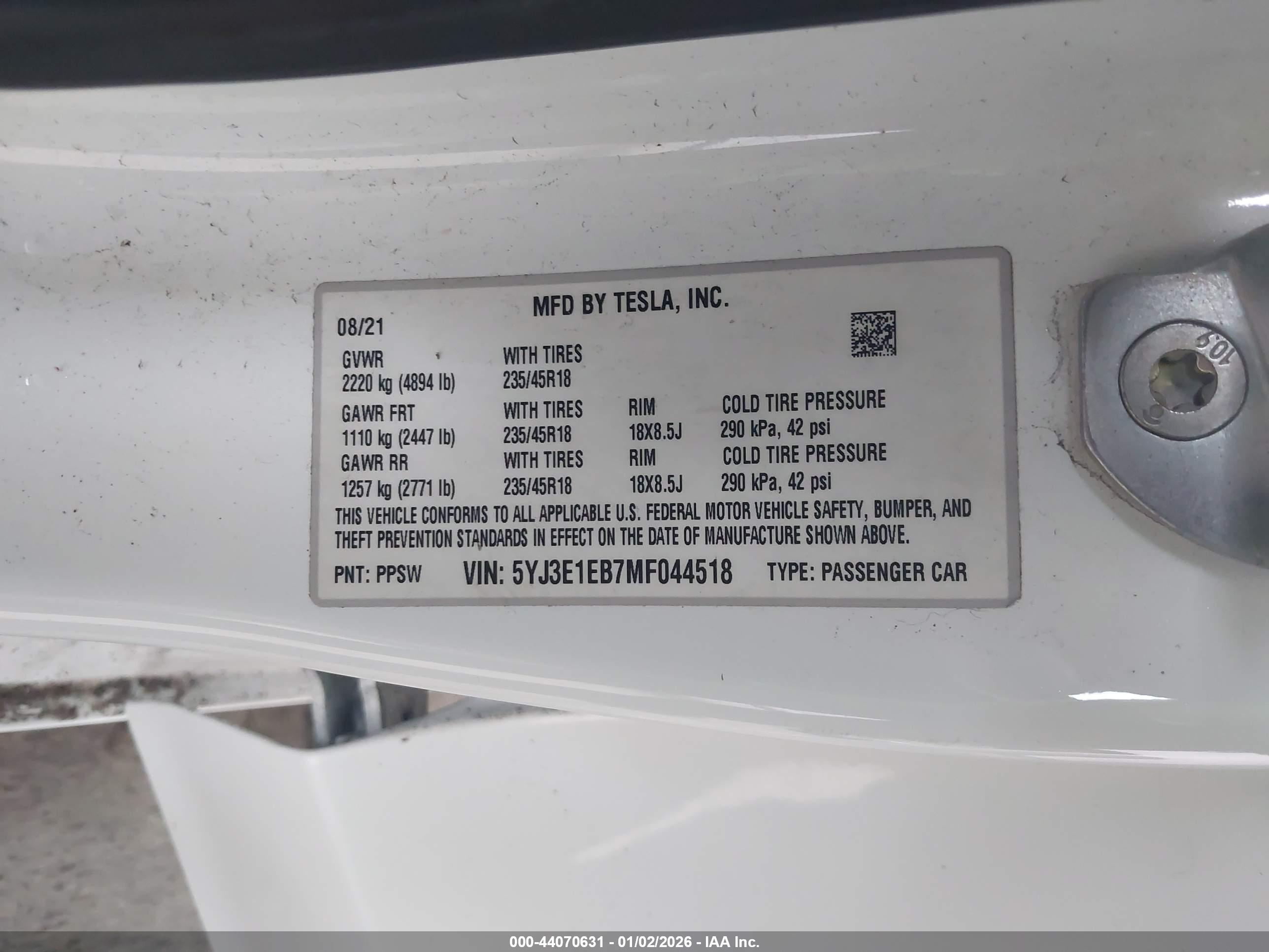 TESLA MODEL image 9