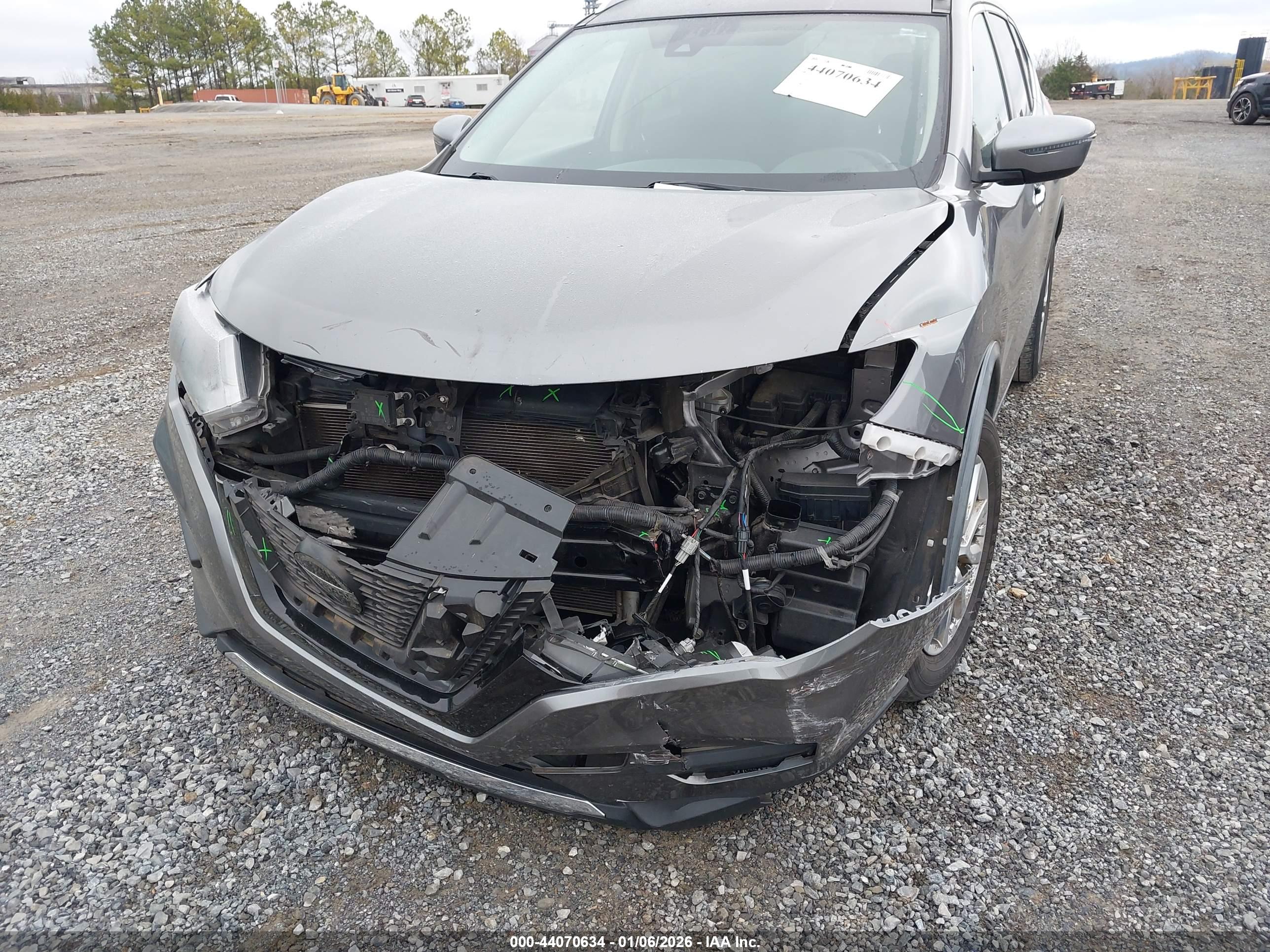 NISSAN ROGUE image 6