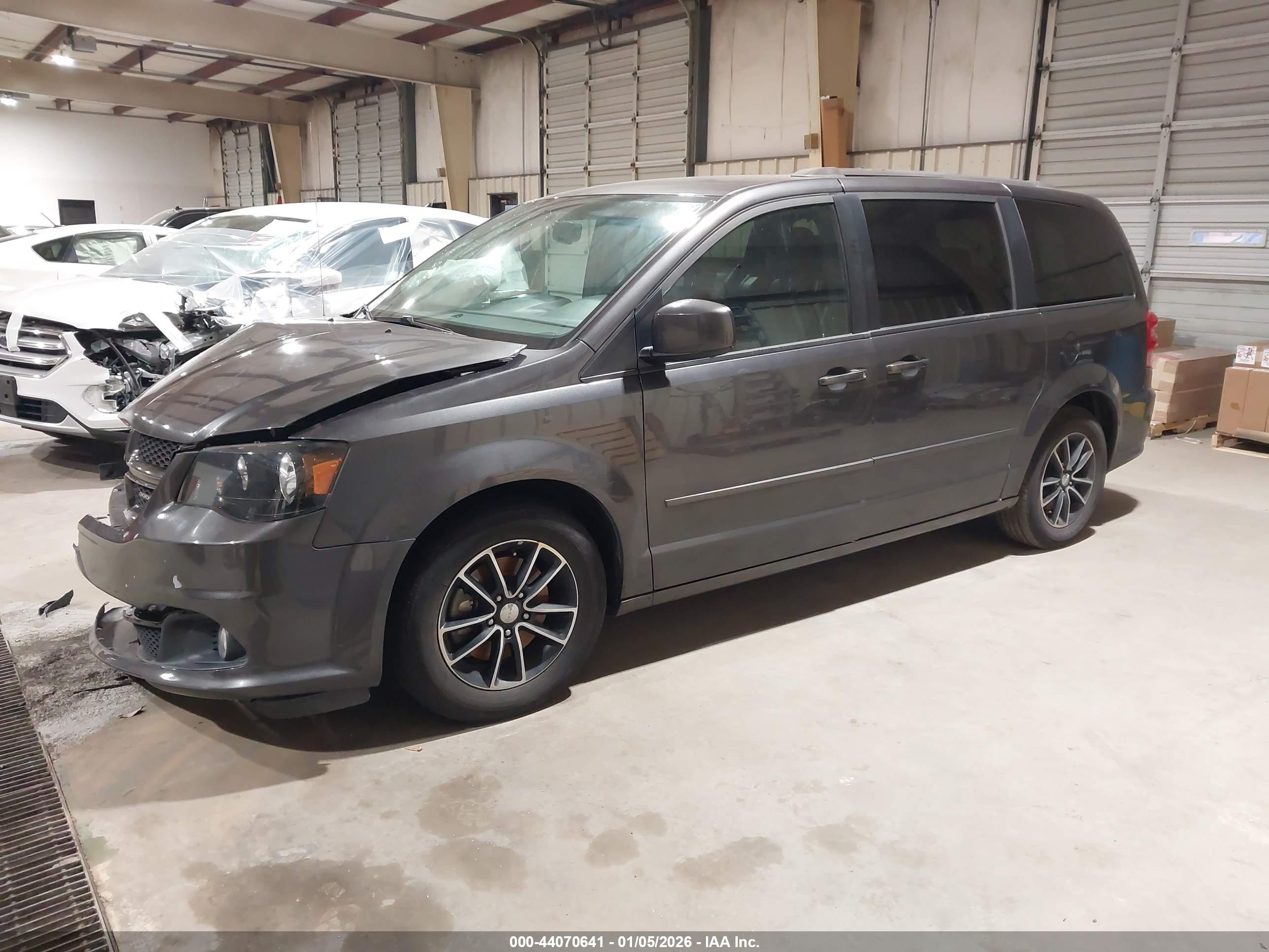 DODGE GRAND image 2