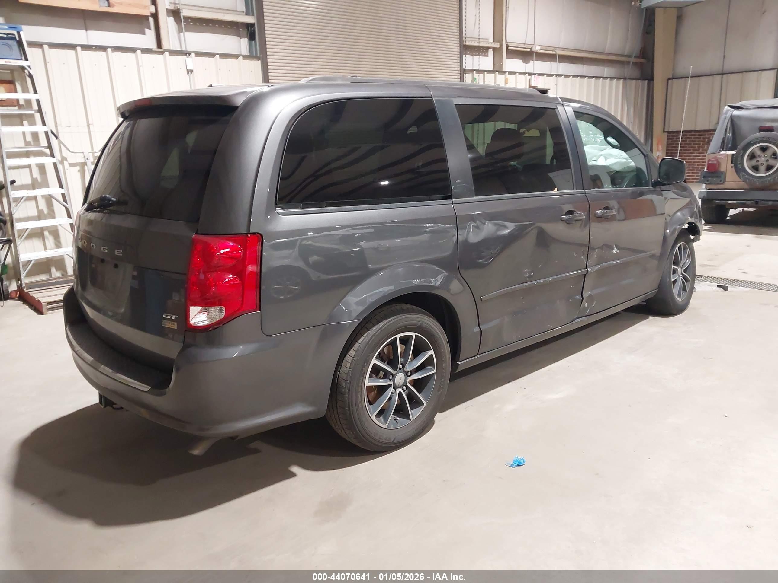 DODGE GRAND image 4
