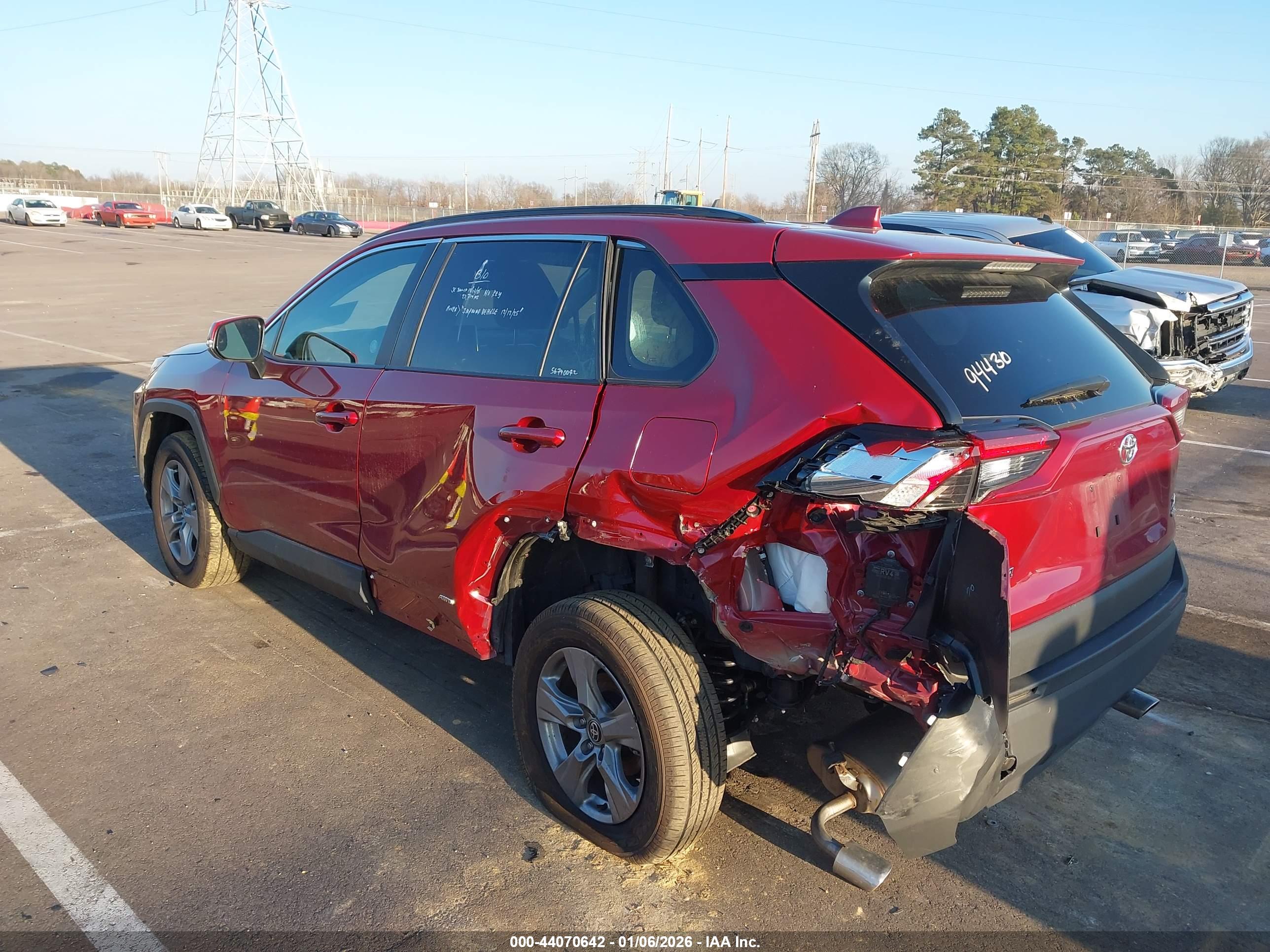 TOYOTA RAV4 image 3