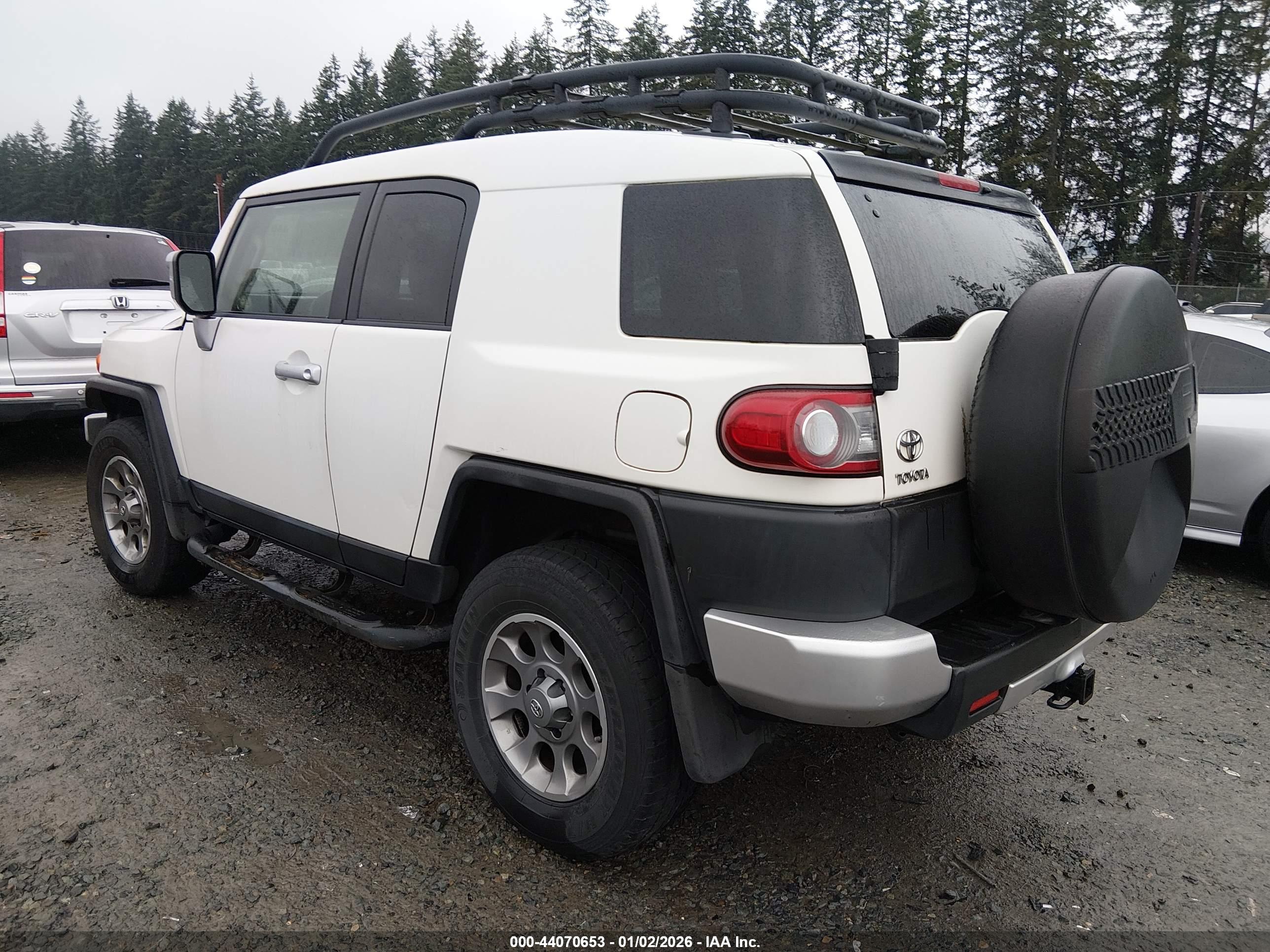 TOYOTA FJ image 3