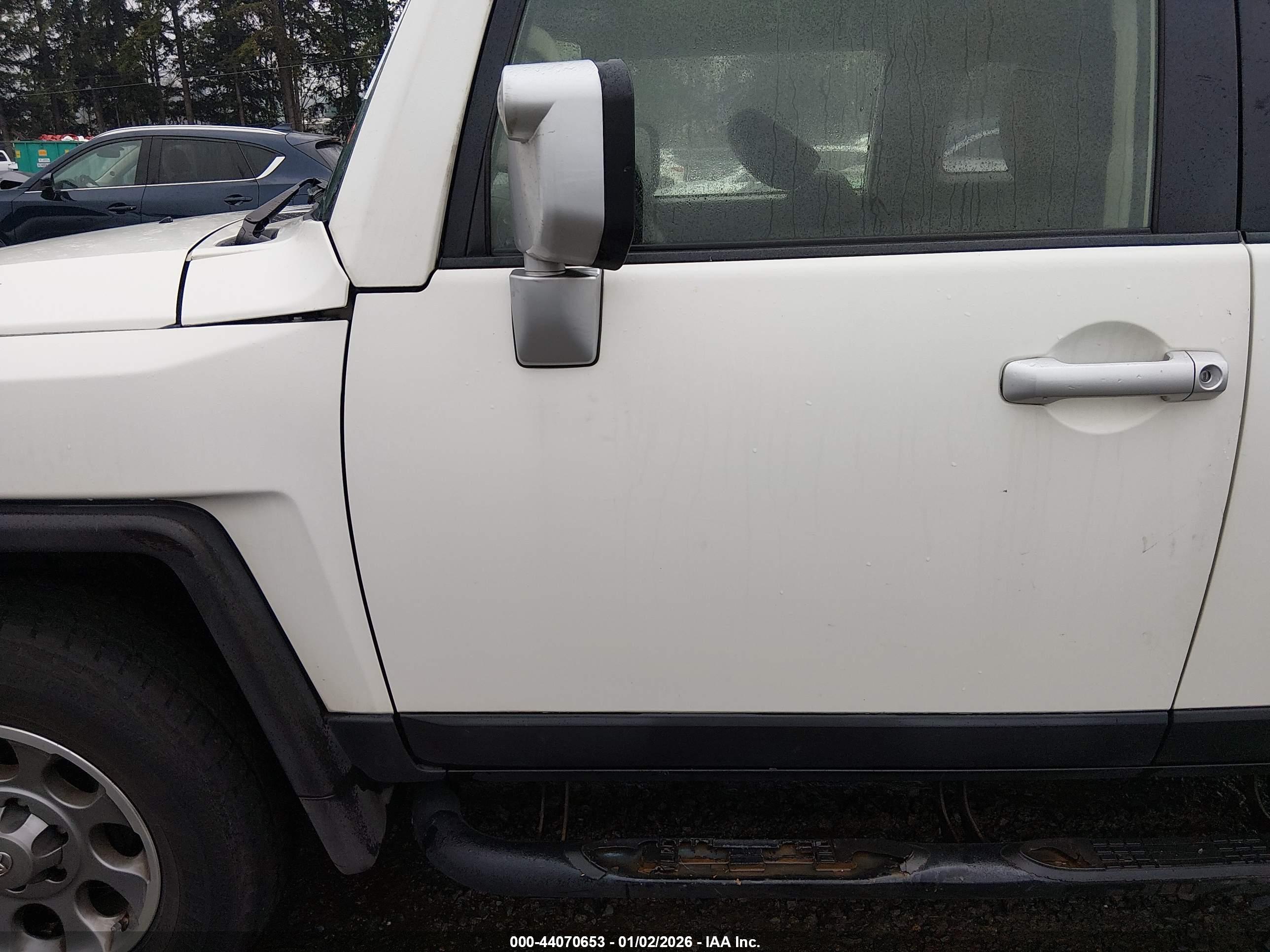 TOYOTA FJ image 6