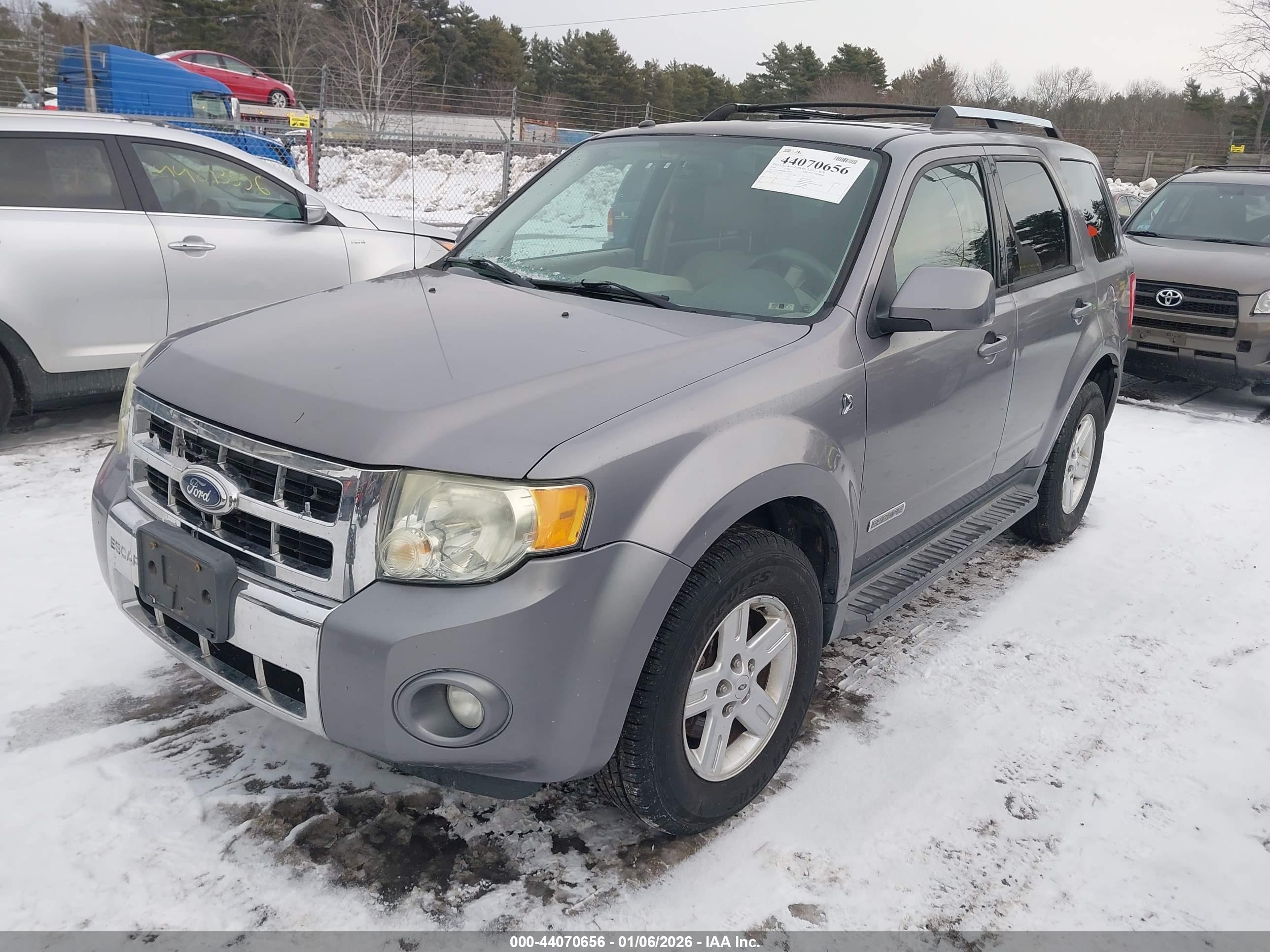 FORD ESCAPE image 2