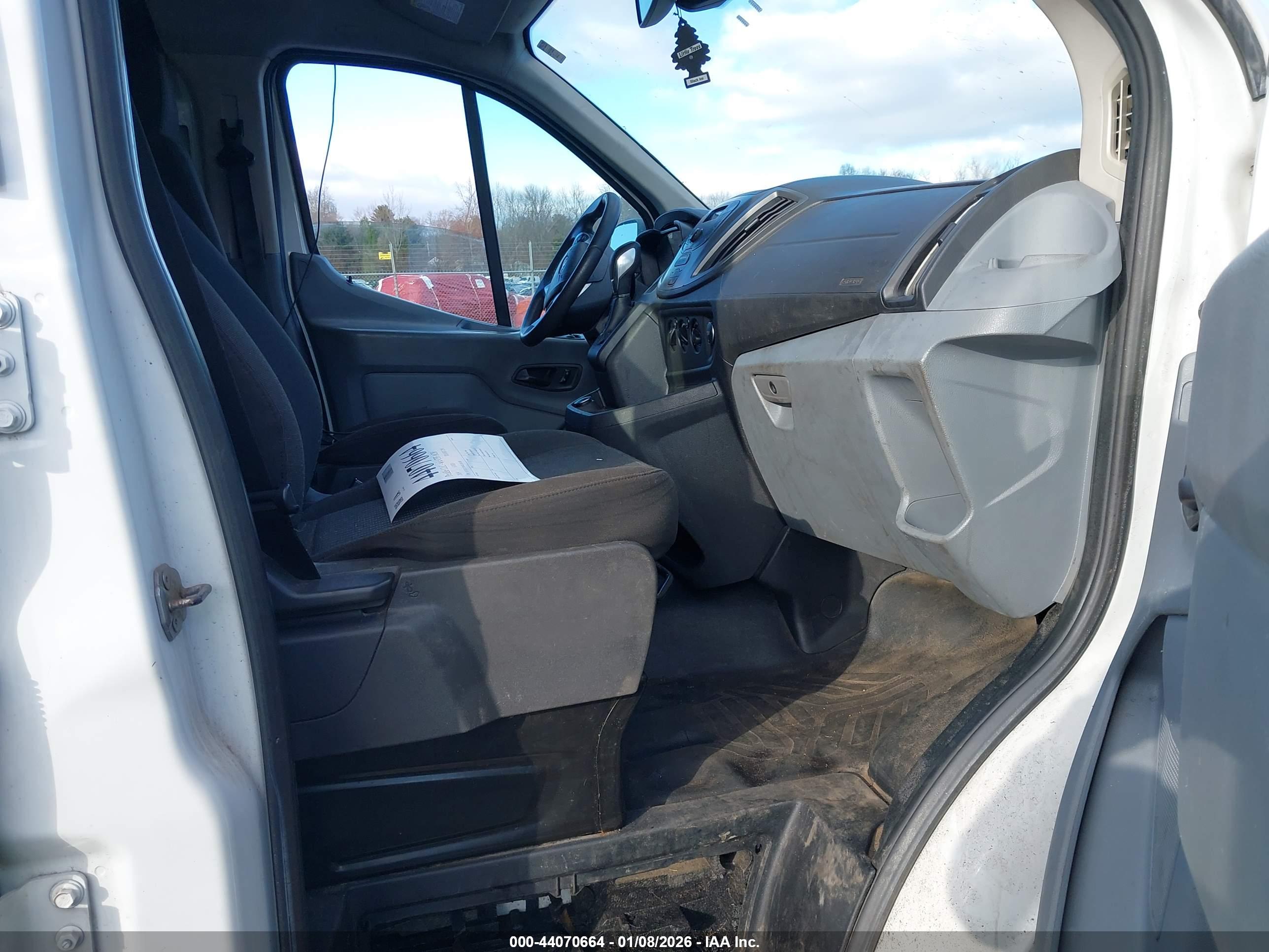 FORD TRANSIT-250 image 5