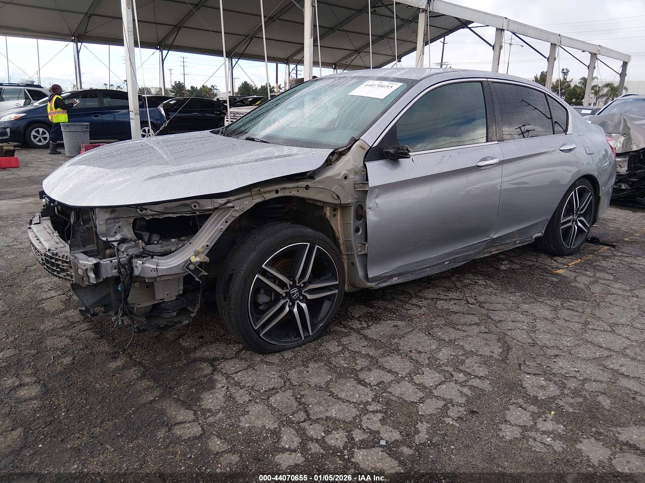 HONDA ACCORD image 2