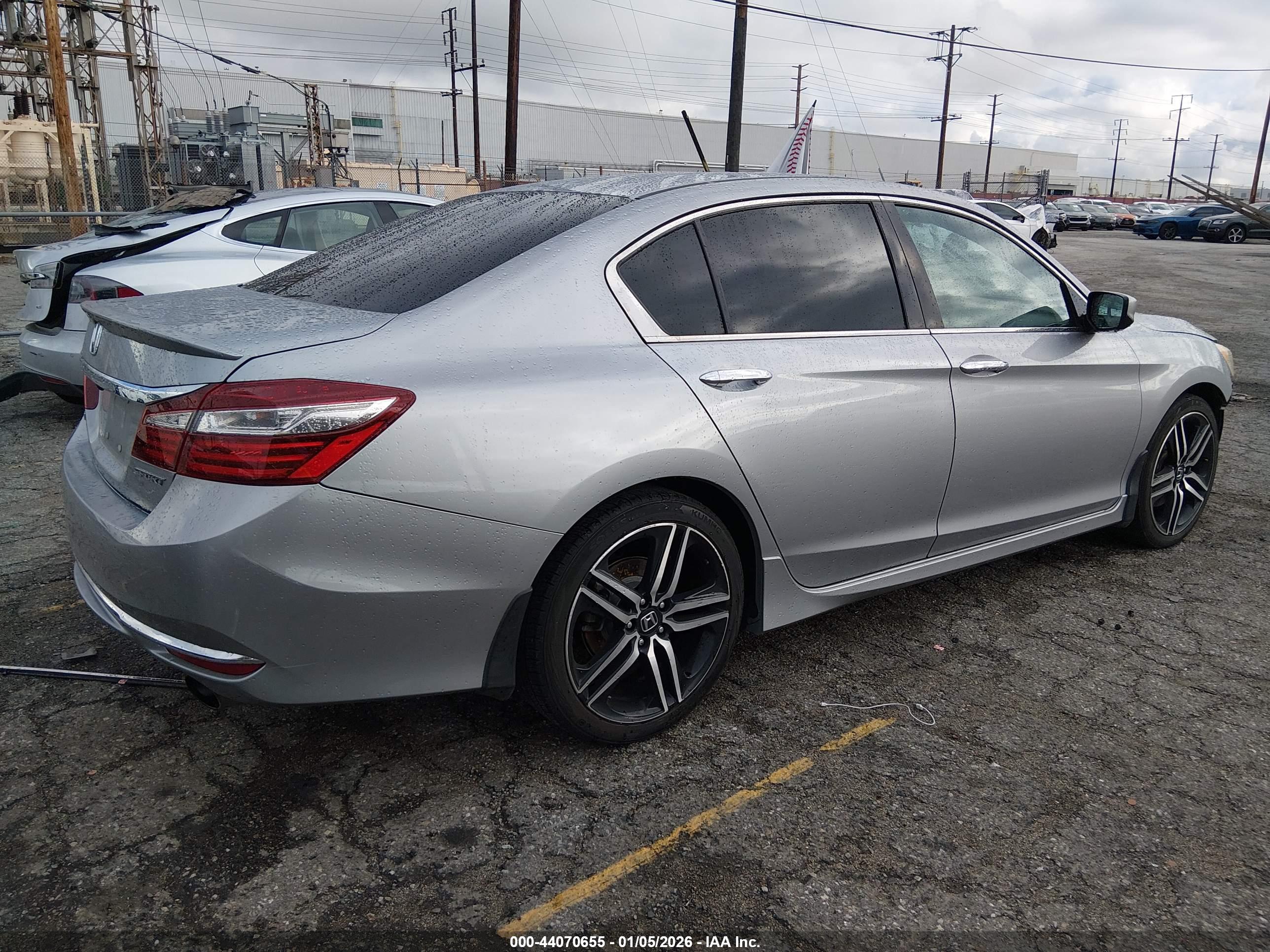 HONDA ACCORD image 4