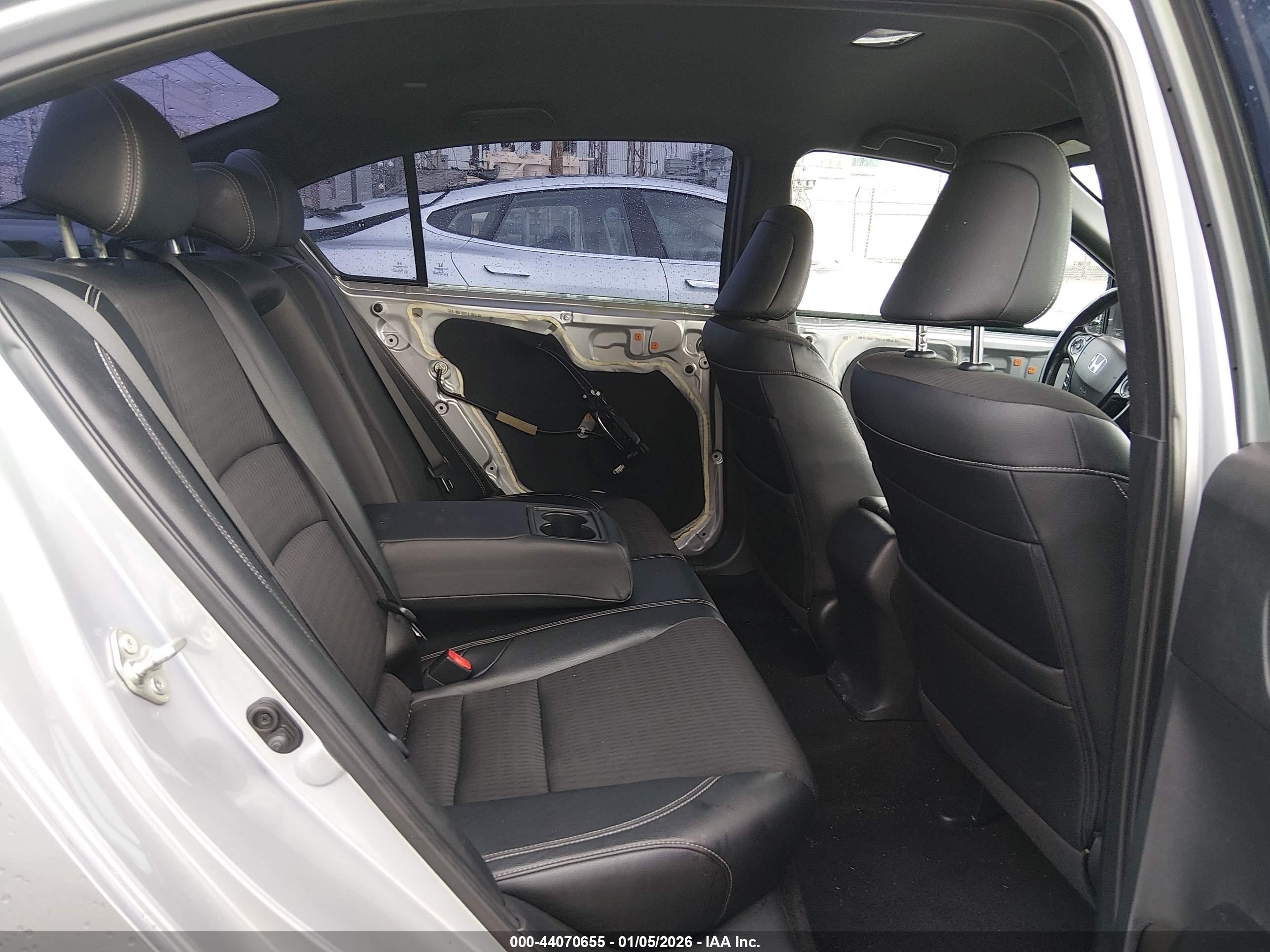 HONDA ACCORD image 8
