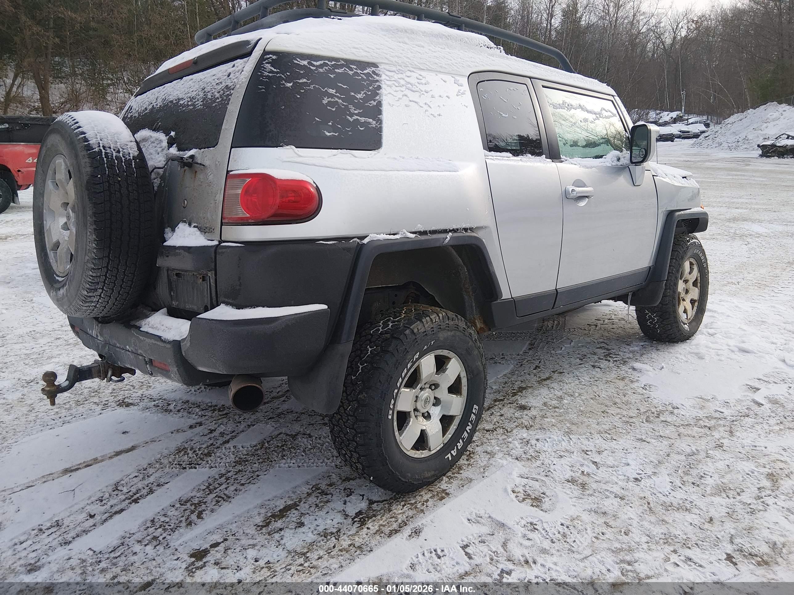TOYOTA FJ image 4