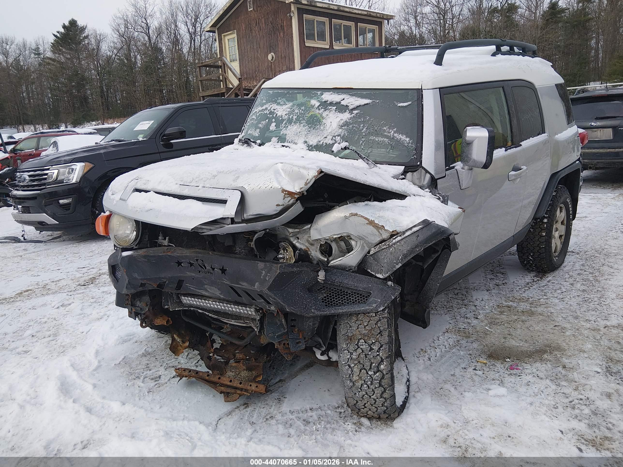 TOYOTA FJ image 6