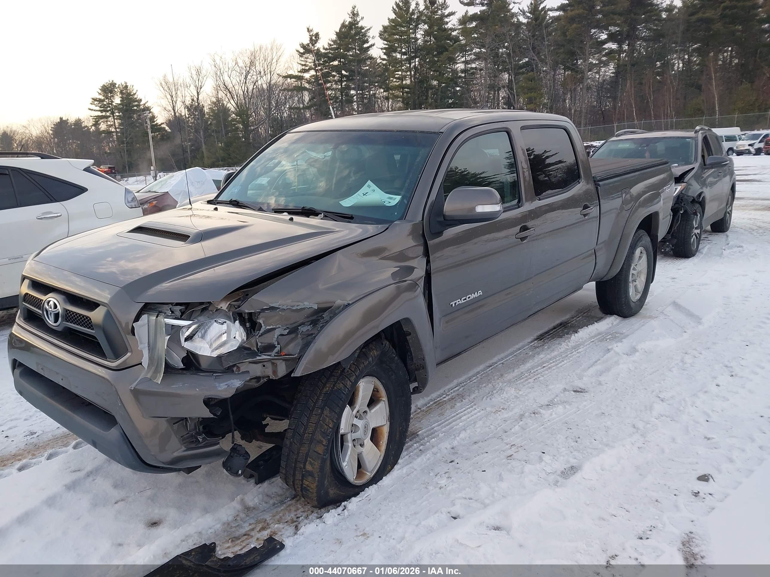 TOYOTA TACOMA image 2