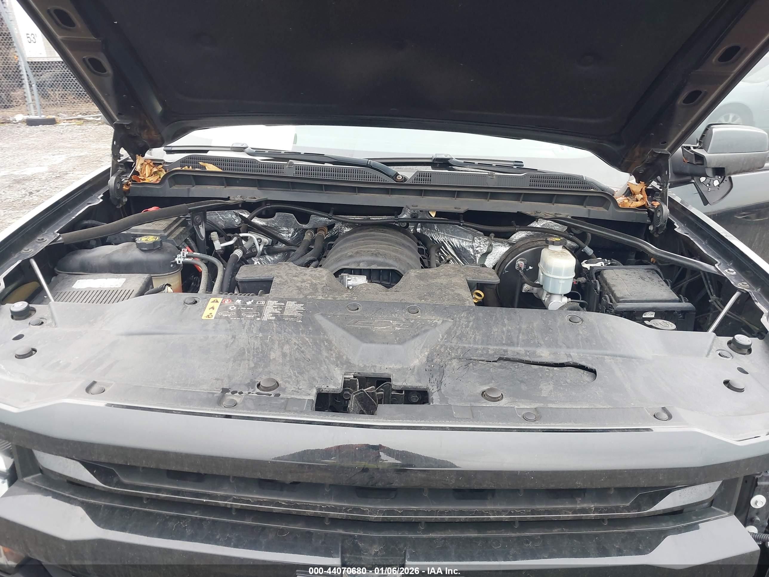 CHEVROLET SILVERADO image 10