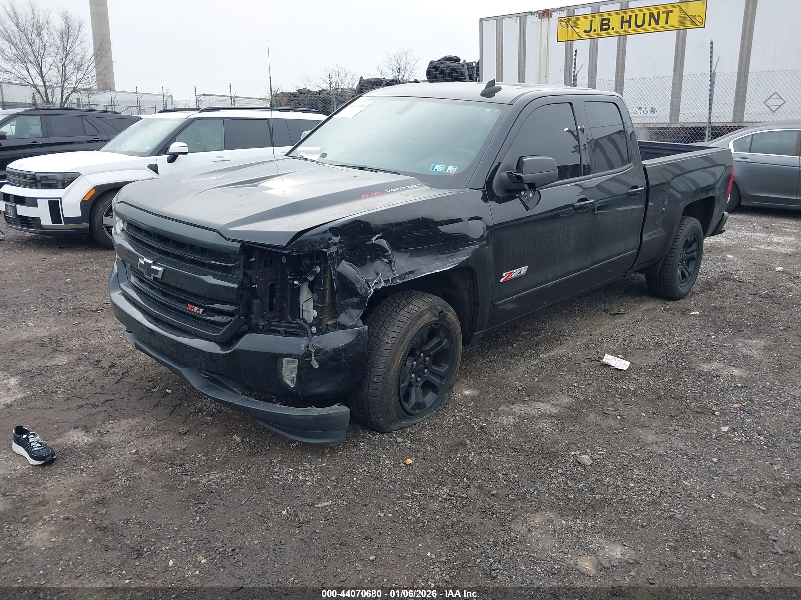 CHEVROLET SILVERADO image 2