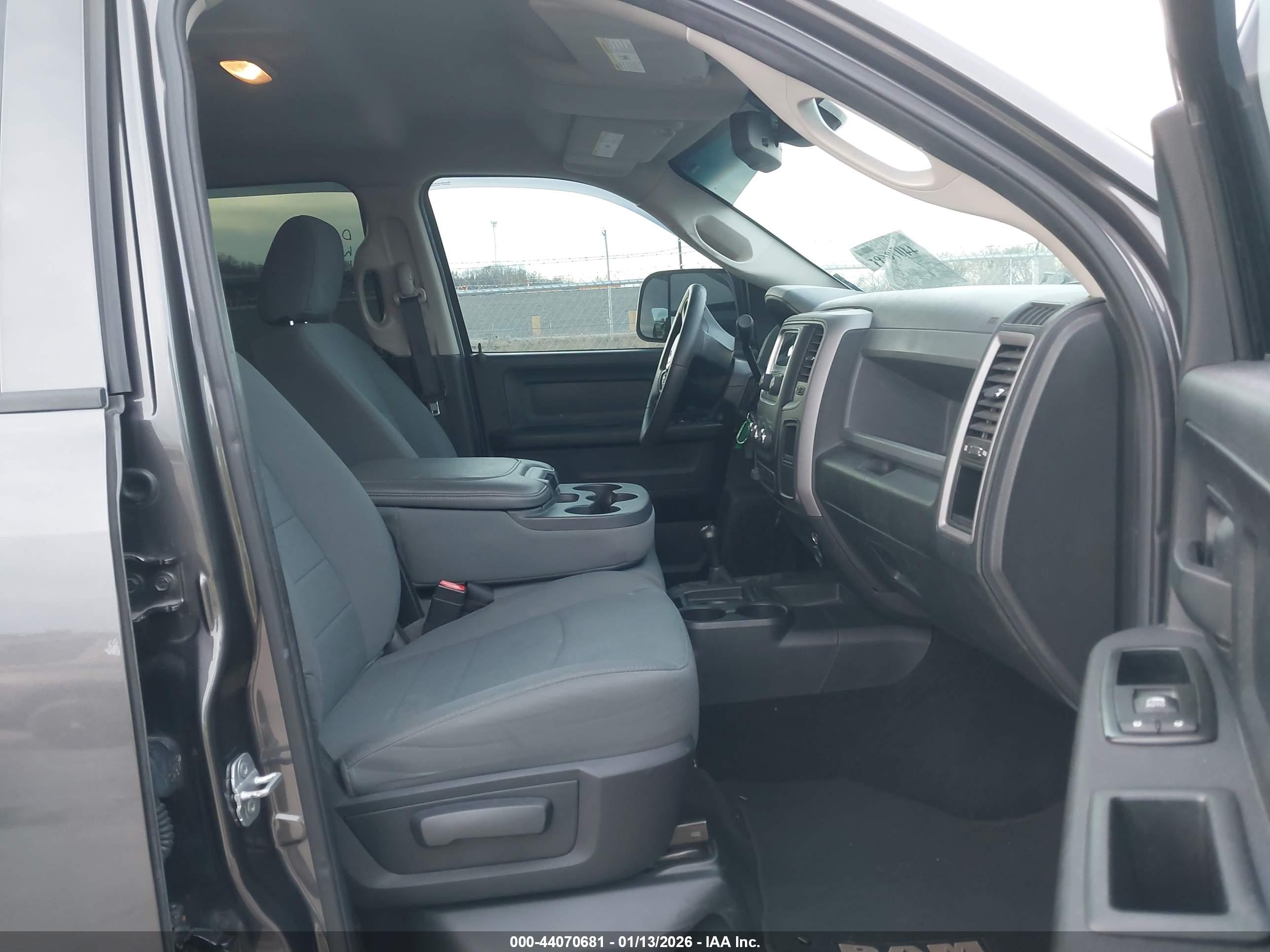 RAM 2500 image 5
