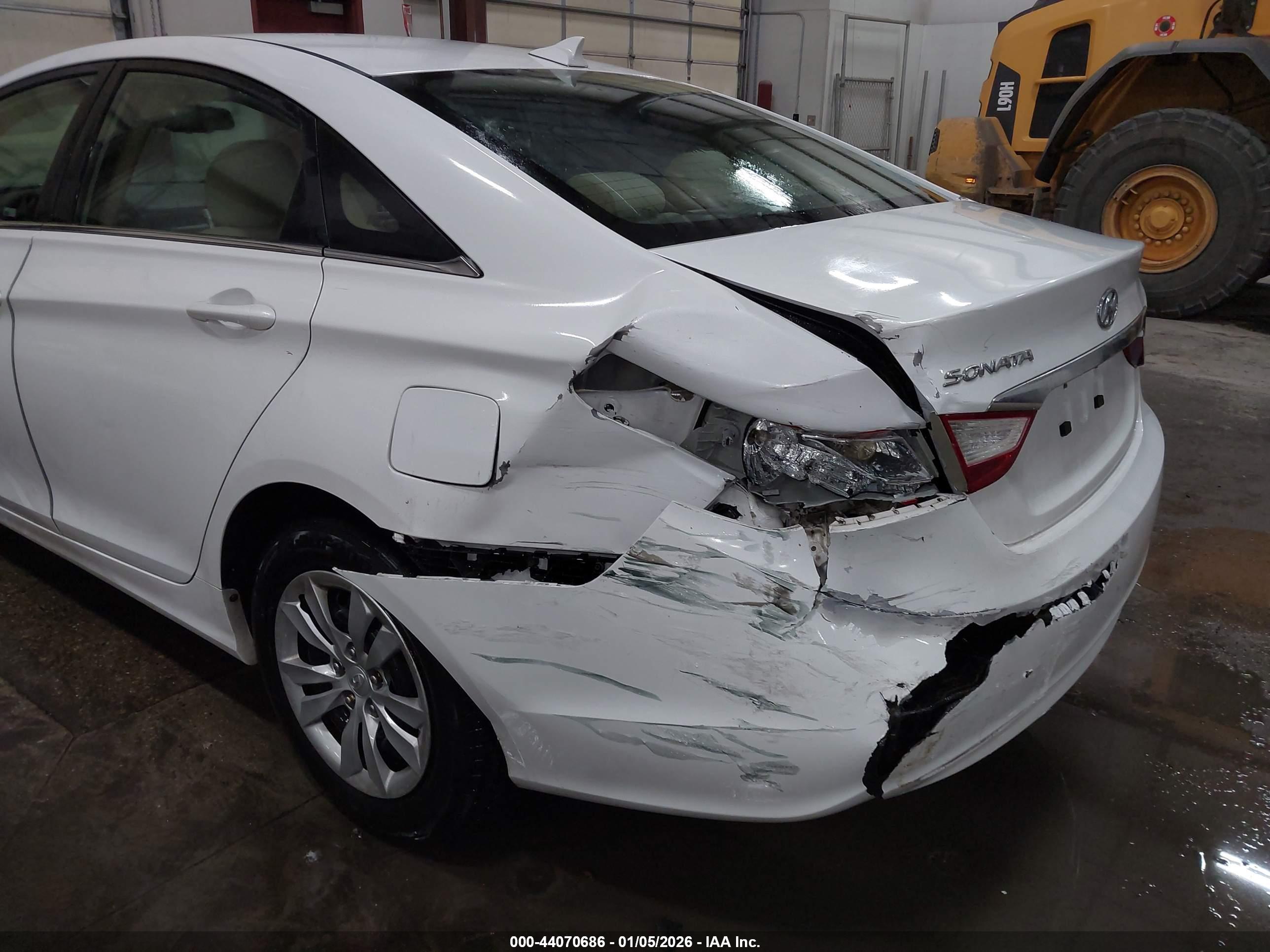 HYUNDAI SONATA image 6