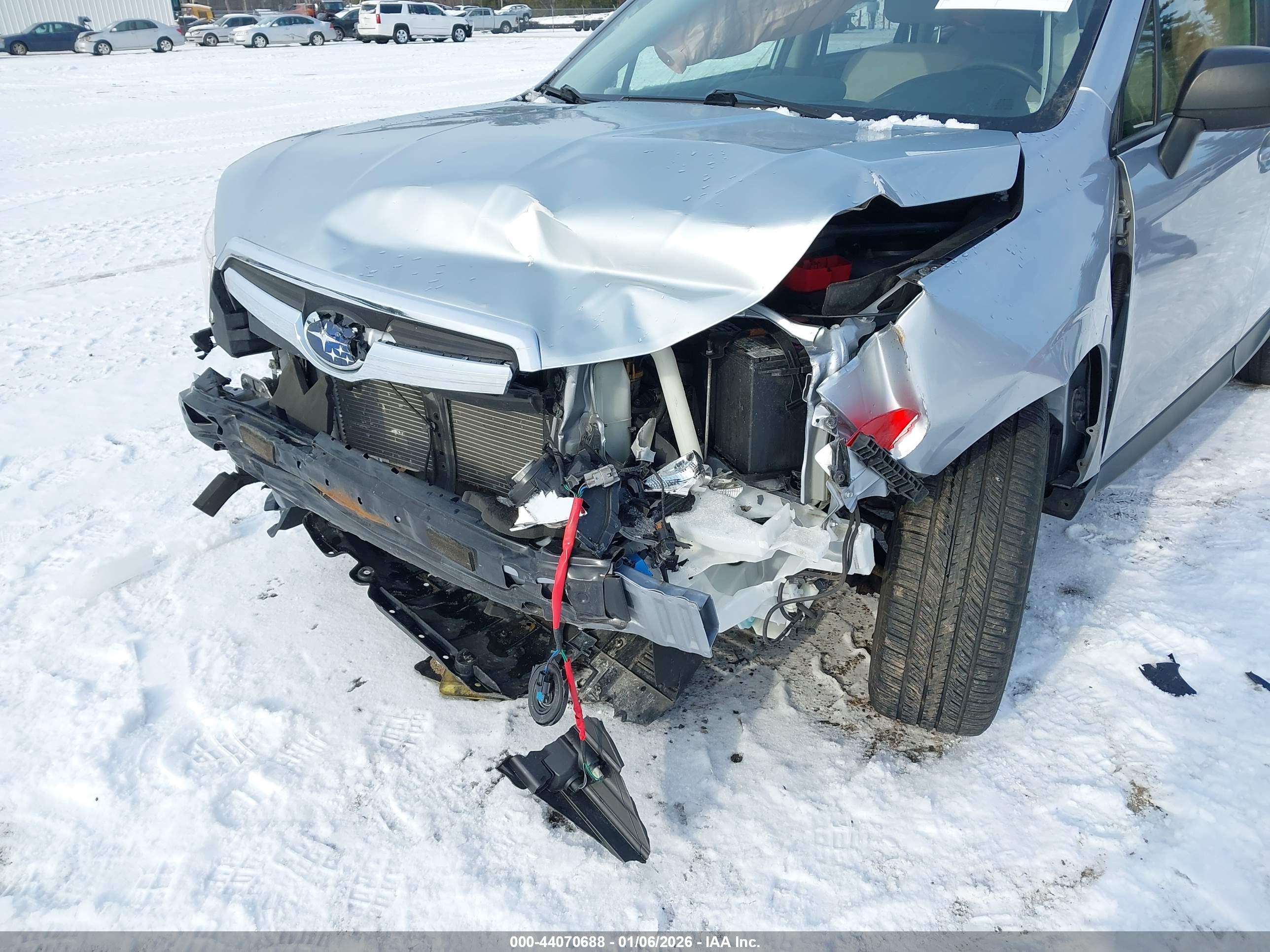SUBARU FORESTER image 6