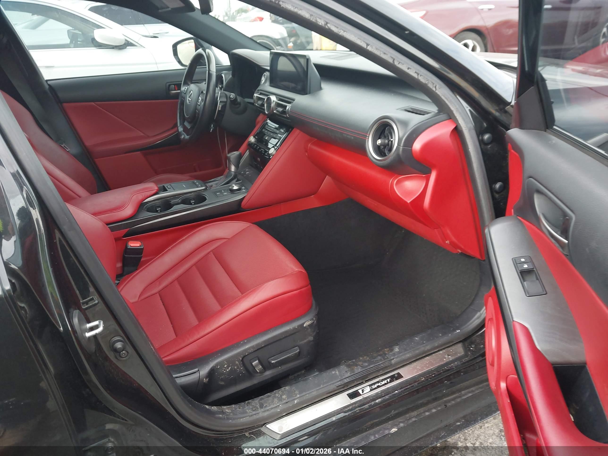 LEXUS IS image 5