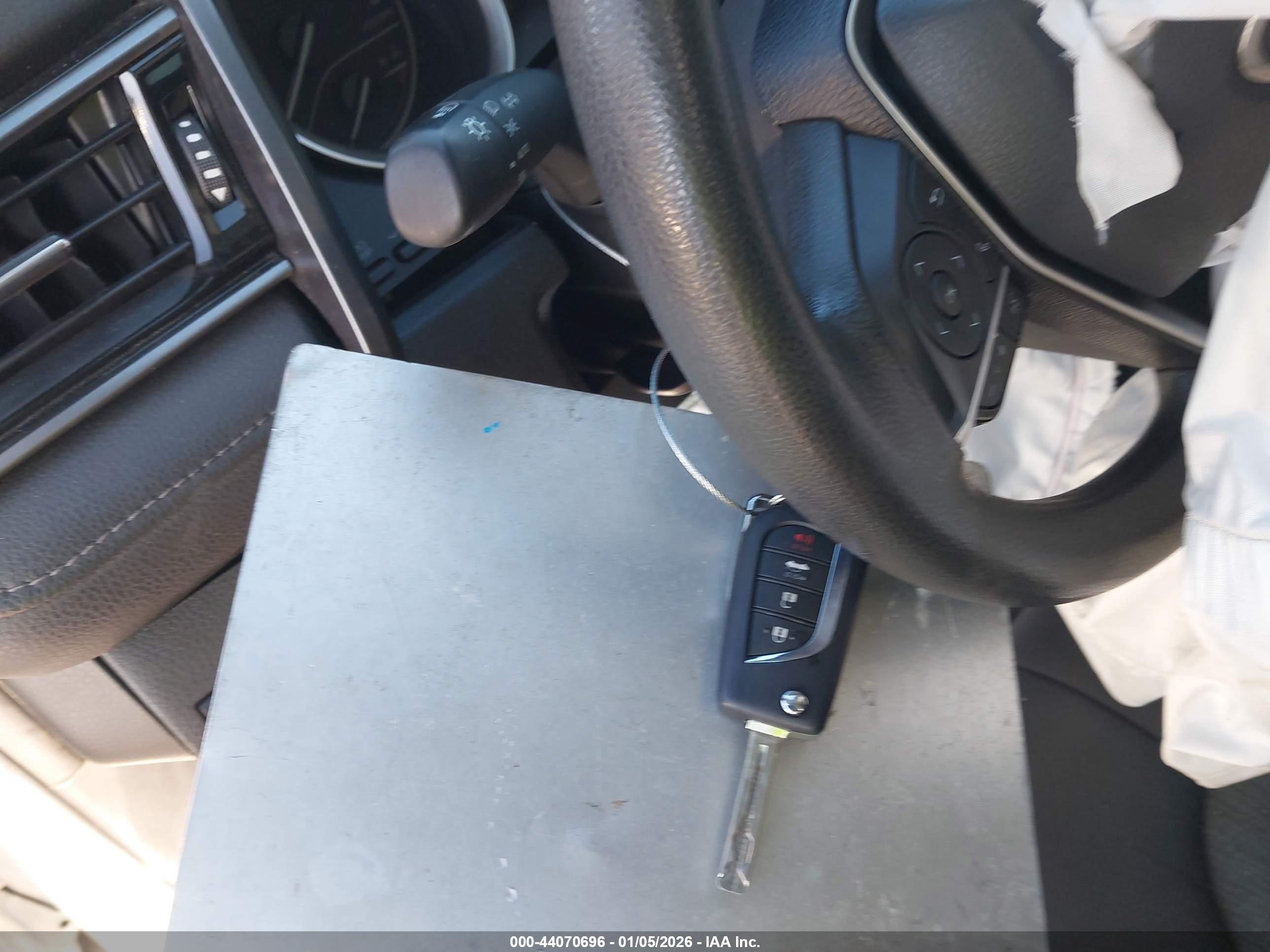 TOYOTA CAMRY image 11