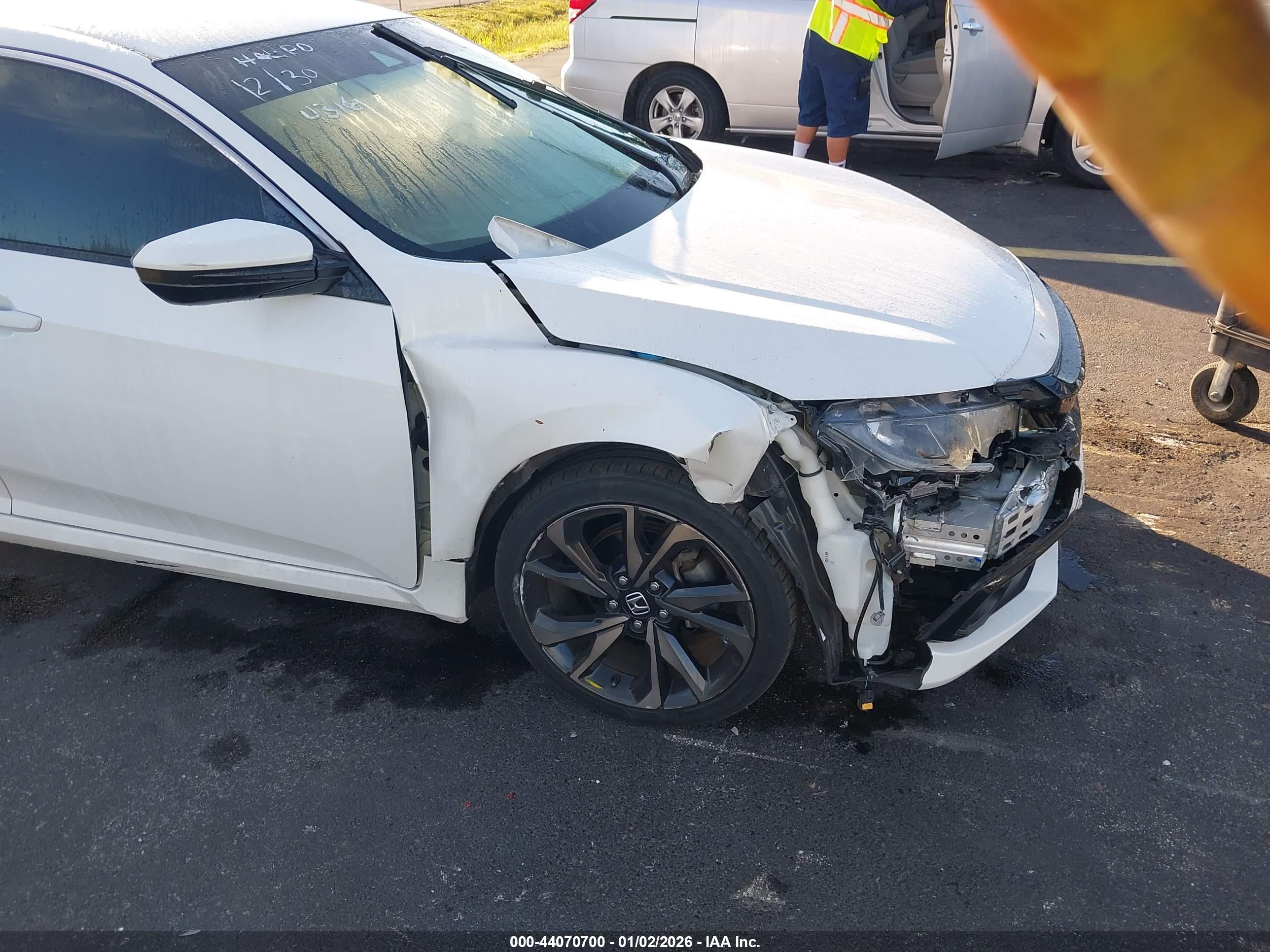 HONDA CIVIC image 6