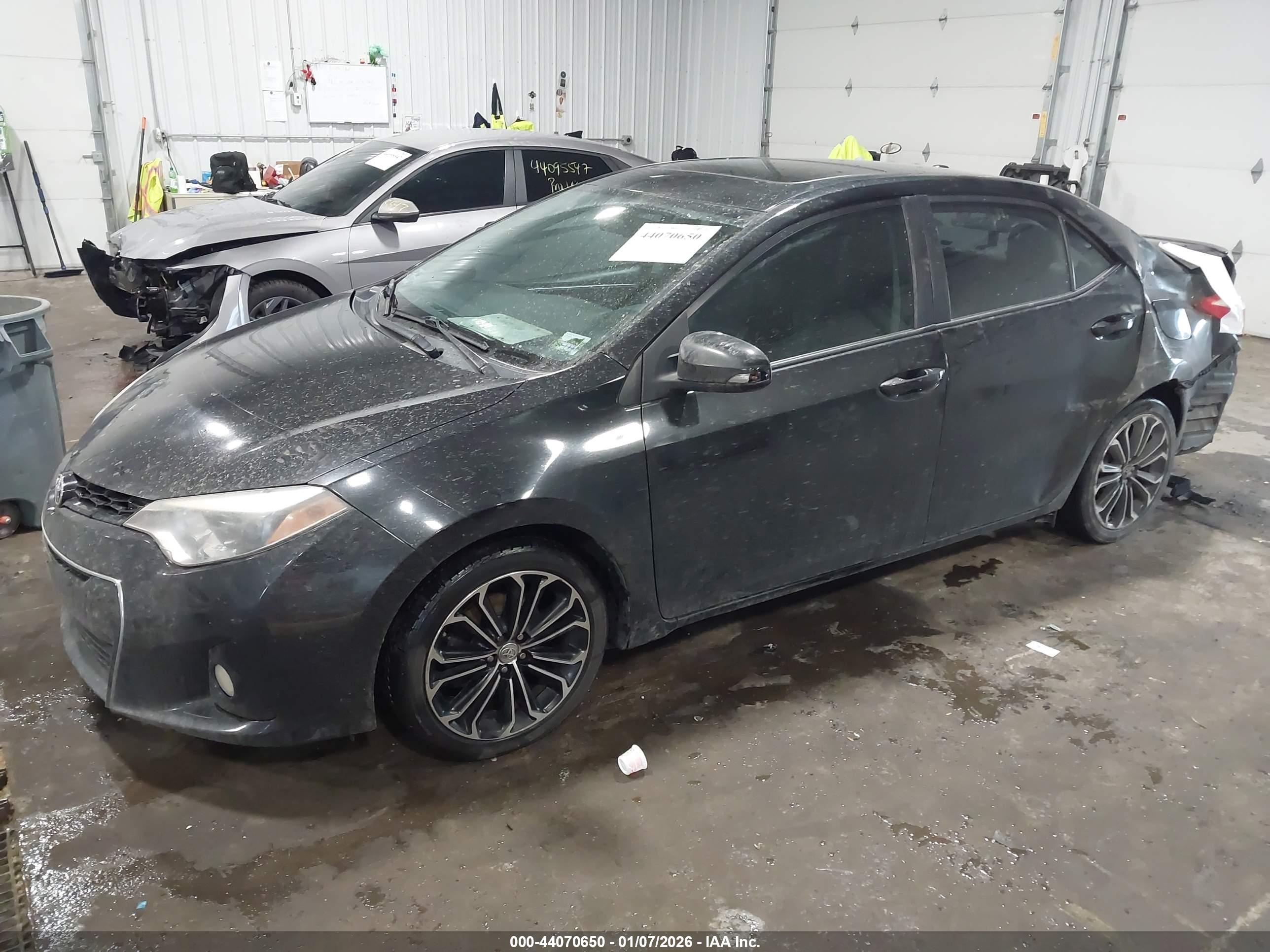 TOYOTA COROLLA image 2