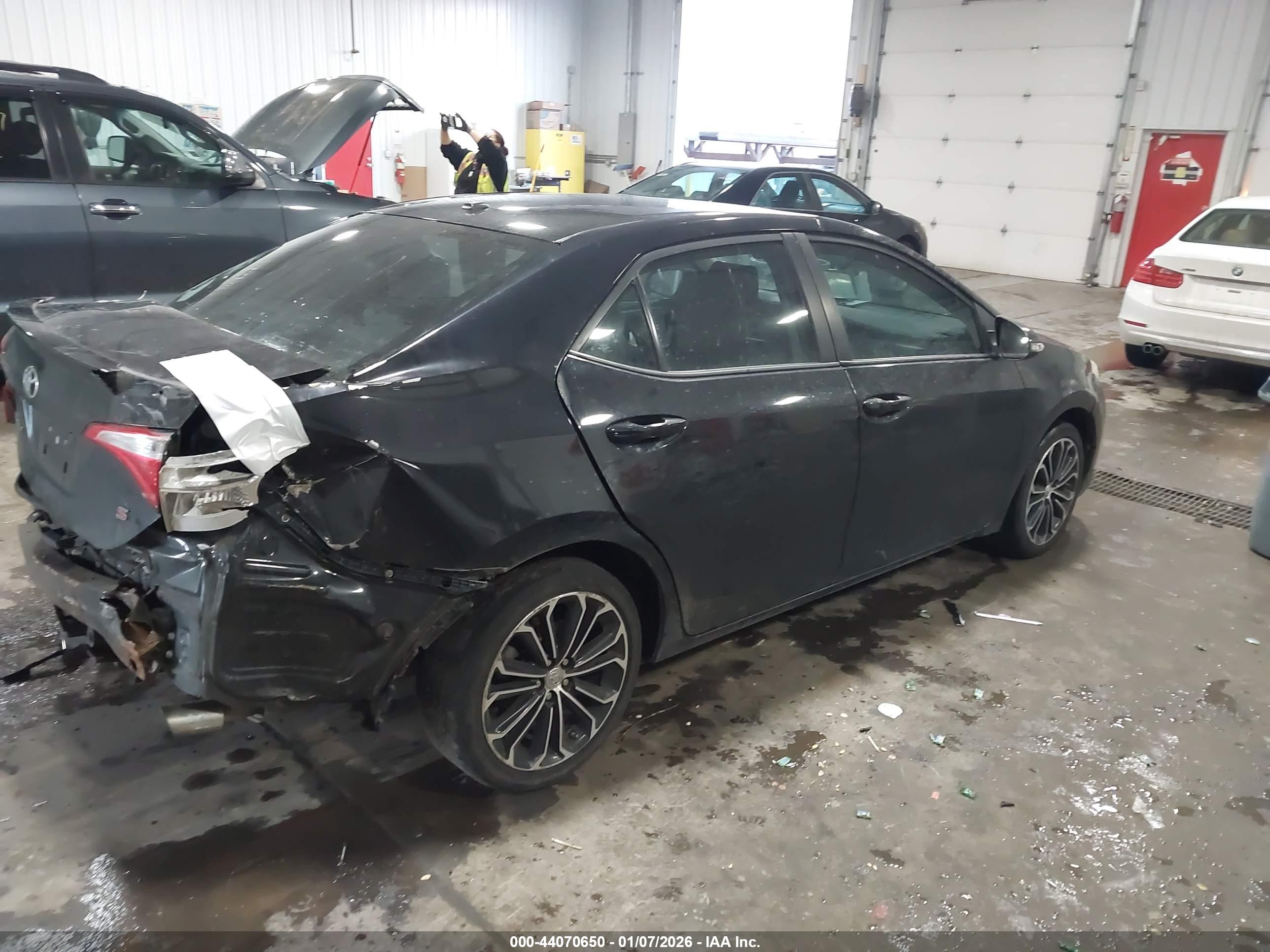 TOYOTA COROLLA image 4