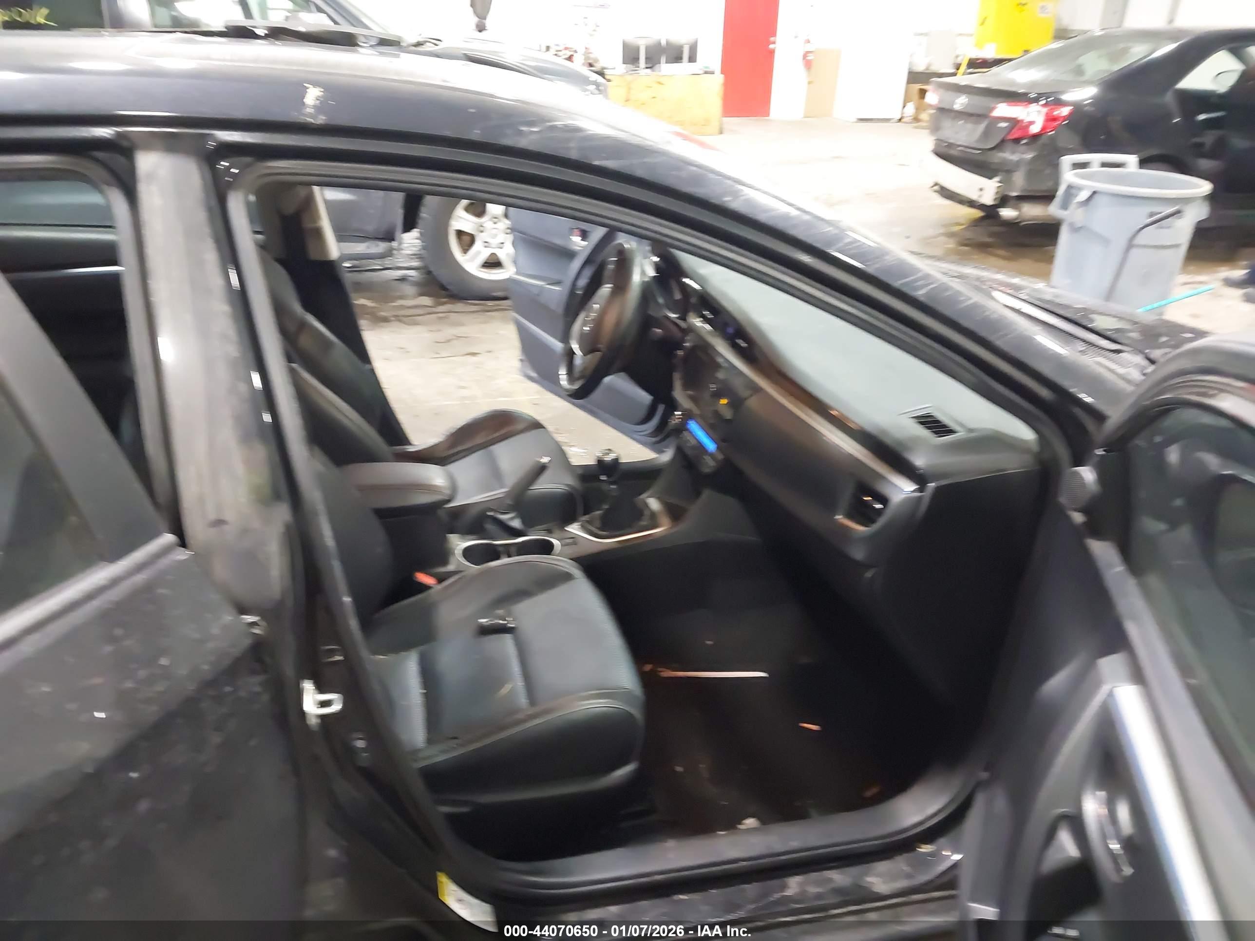 TOYOTA COROLLA image 5
