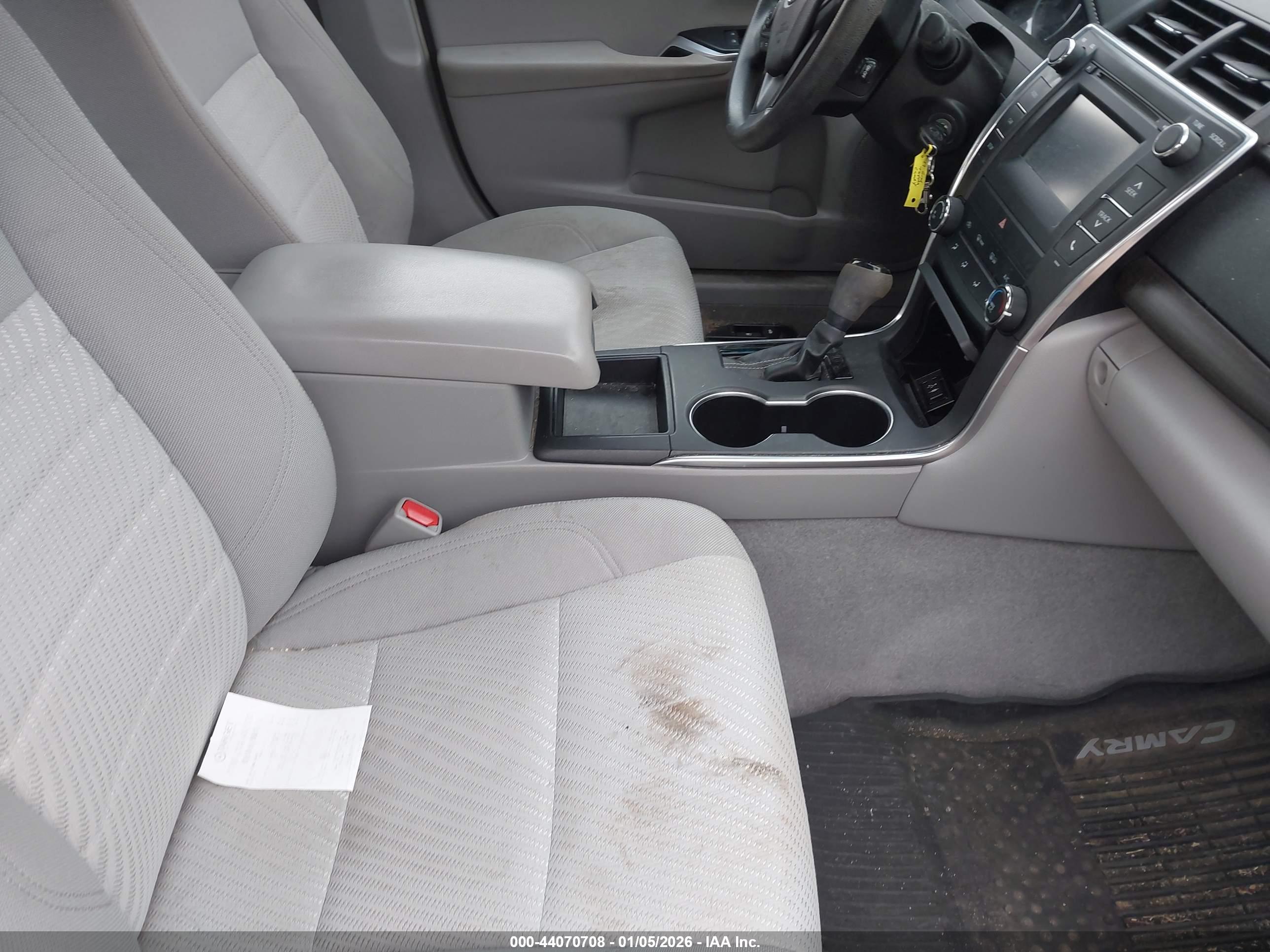 TOYOTA CAMRY image 5