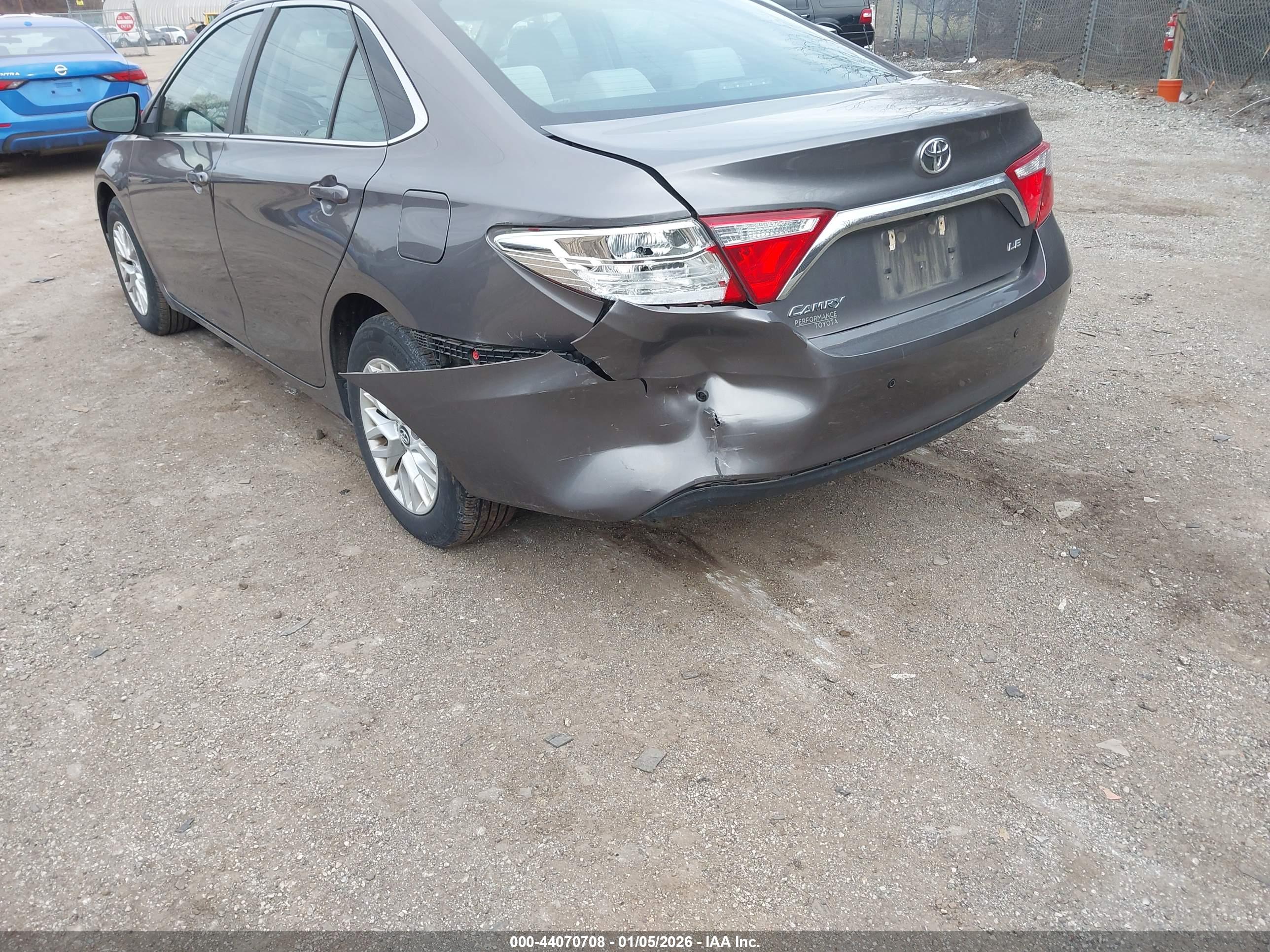TOYOTA CAMRY image 6